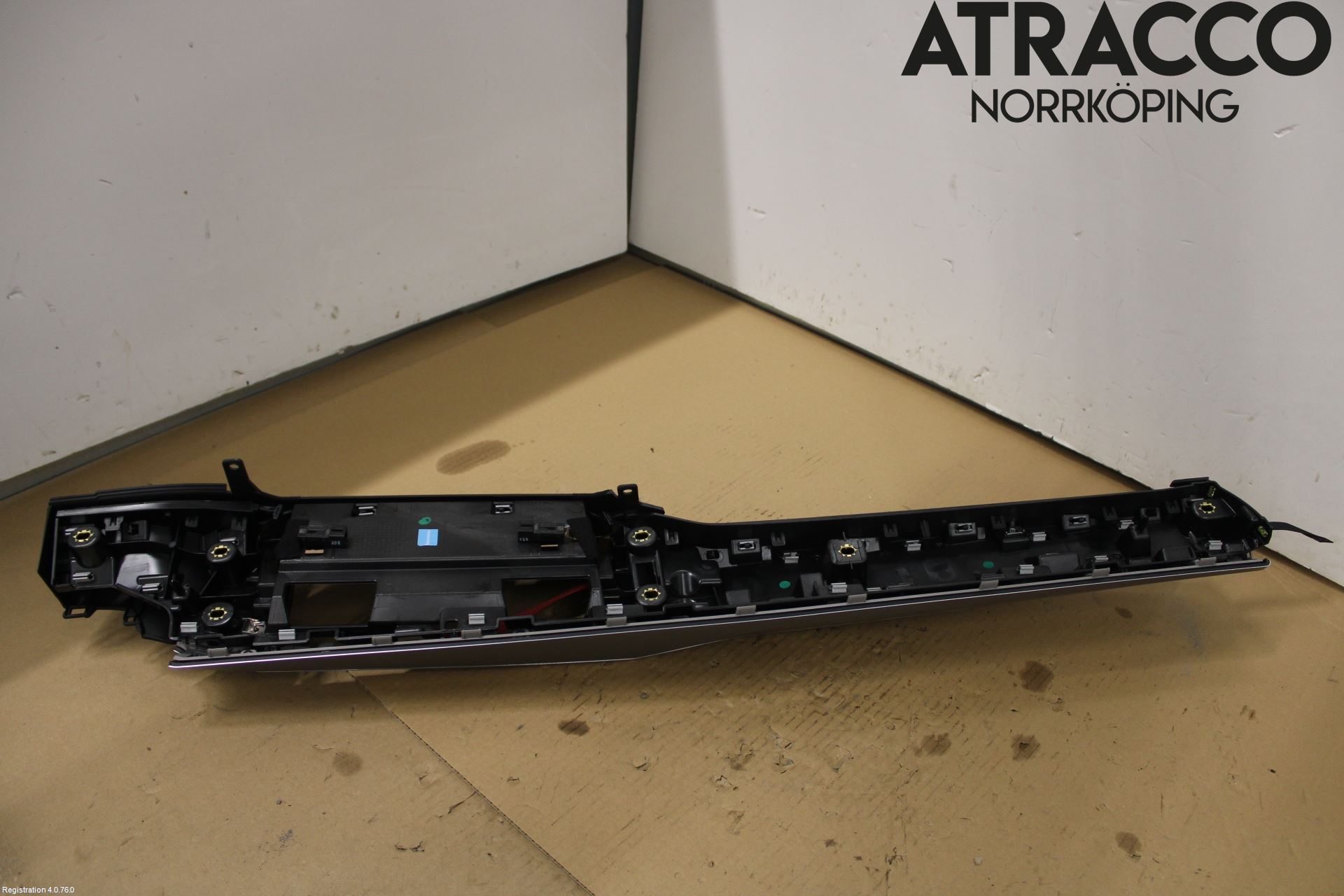 Audi A6 F2/C8 19- Innr Dekor Instrbord
