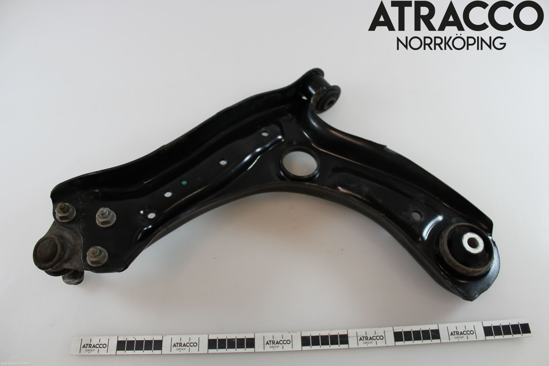 Seat IBIZA IV 08-16 Bærearm Foran Høyre Nedre