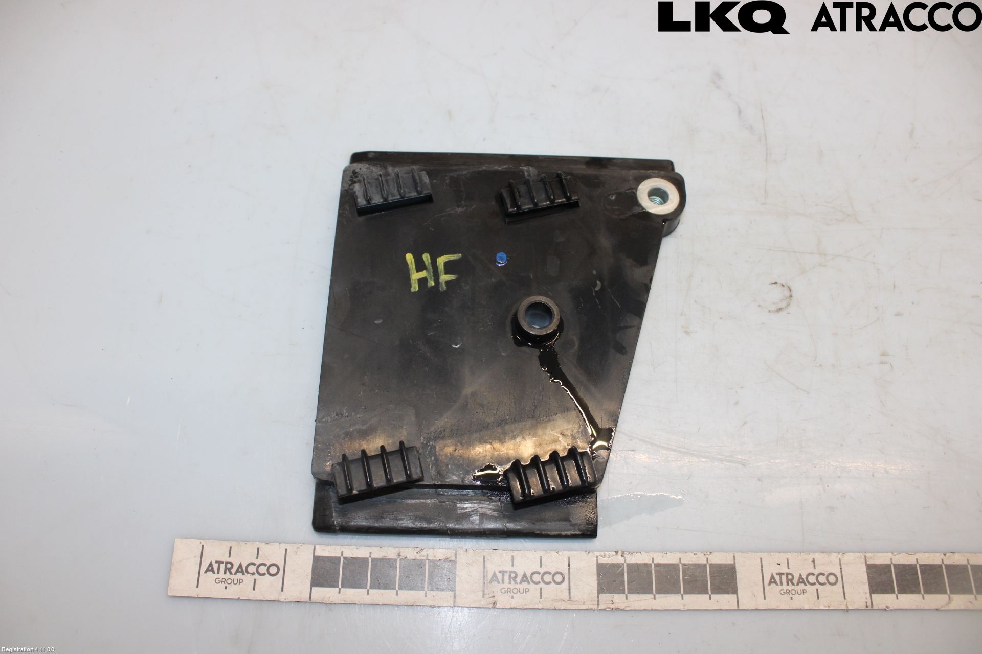 Audi A8/S8 4D 94-02 Støtfangerfeste Foran Høyre