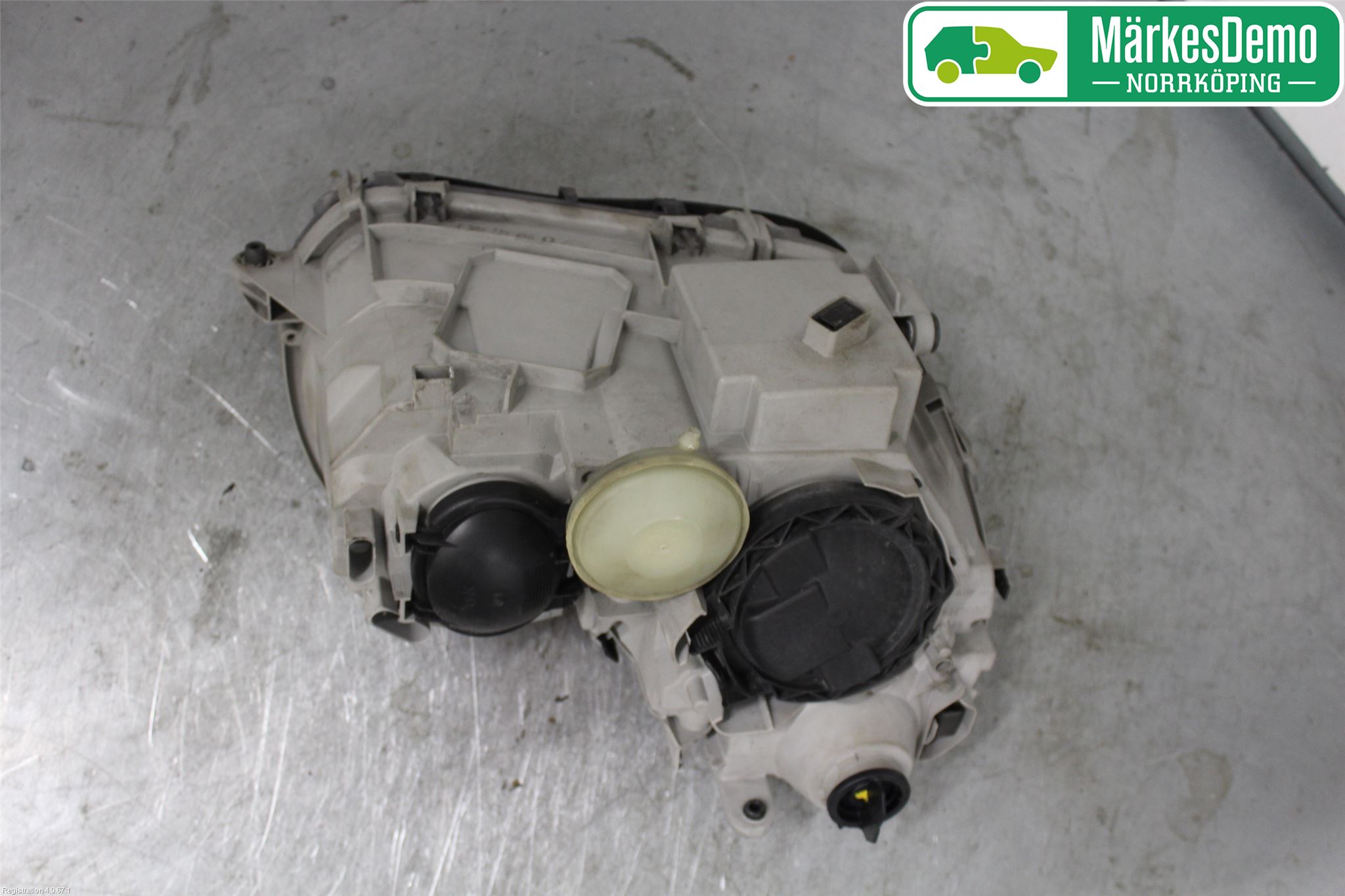 Mercedes-Benz MB C (203) 00-07 Frontlykt Venstre