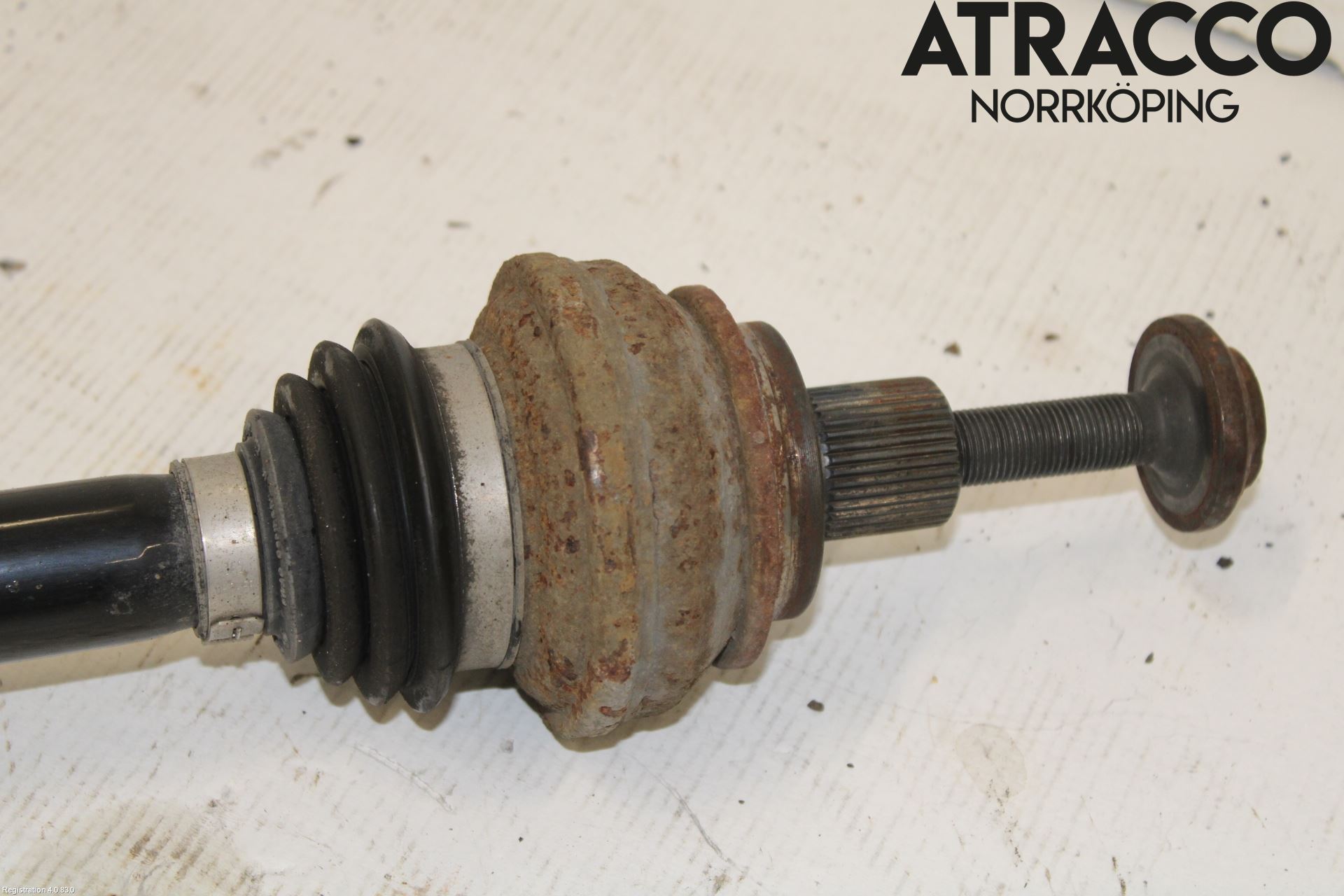 Audi A4/S4 B9 16-19 Drivaksel Bak Kompl Venstre