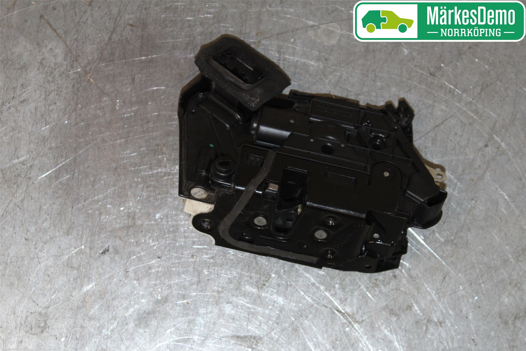 Volkswagen VW POLO 10-17 Dørlås - Låsekasse