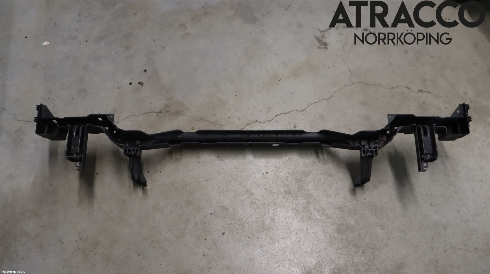 Jaguar XJ X350        03-09 Frontplate Nedre