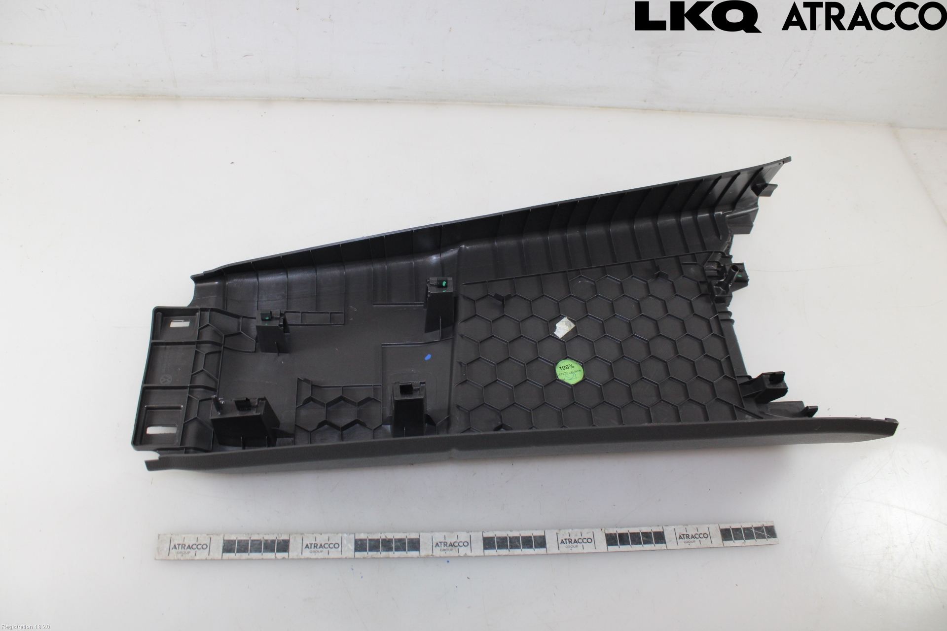 Volkswagen VW TRANSP/CARAVELLE (T7) 22-24 Innr Deksel A-B-C Stolpe