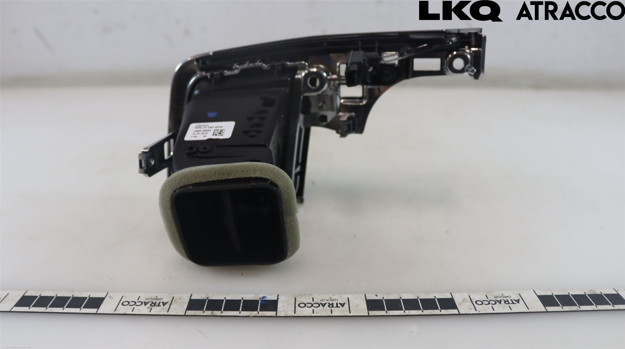 Volvo V90 17->> Dashbord Kanal - Dyse