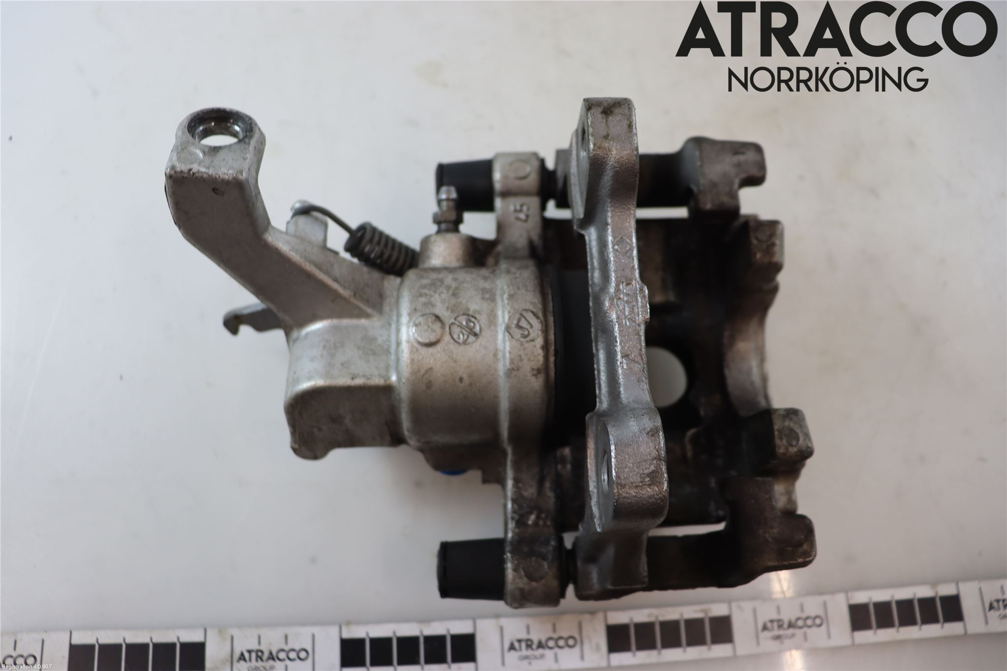 Jaguar XJ X350        03-09 Bremsecaliper Bak Høyre