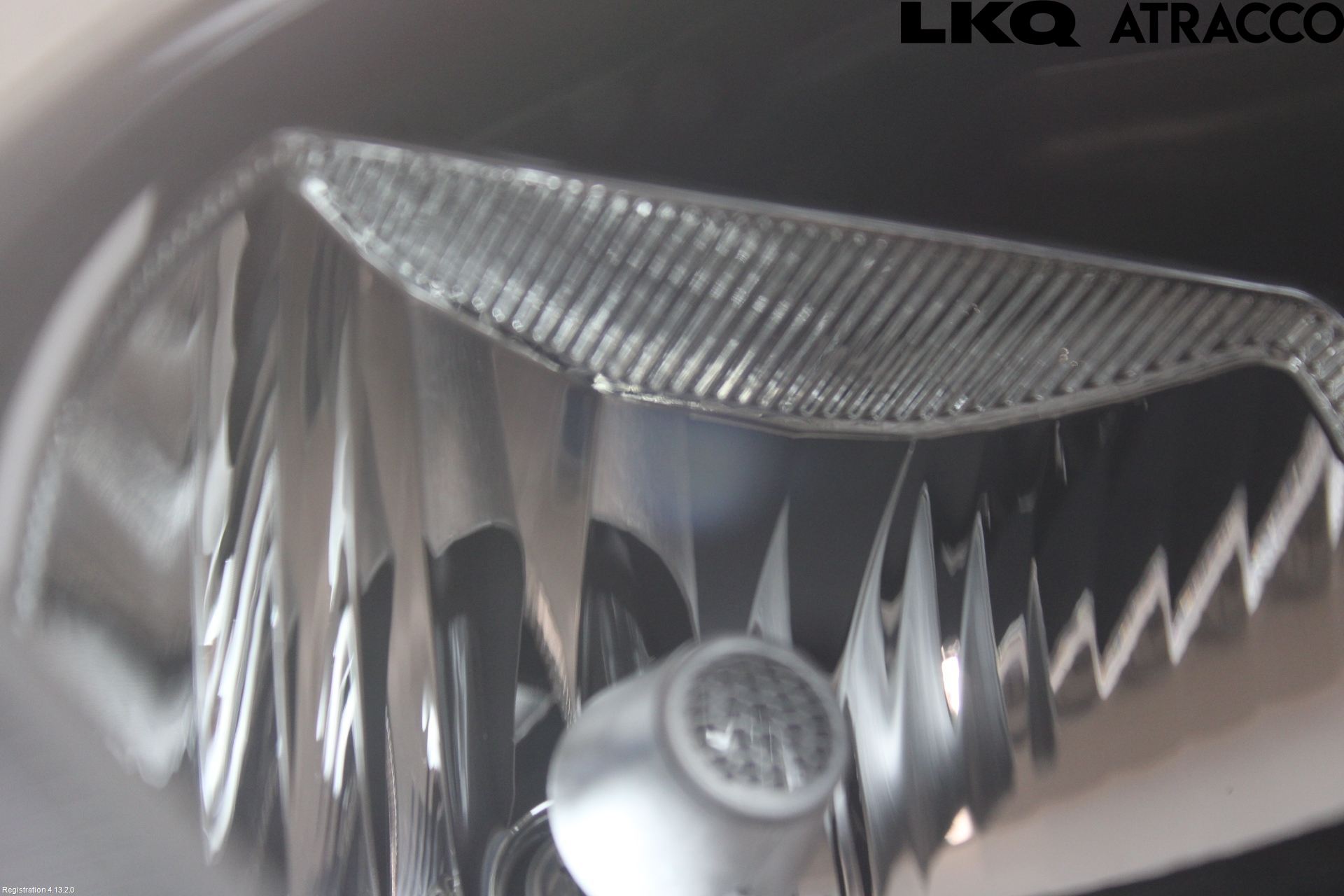 Volkswagen VW PASSAT 11-14 Frontlykt Høyre