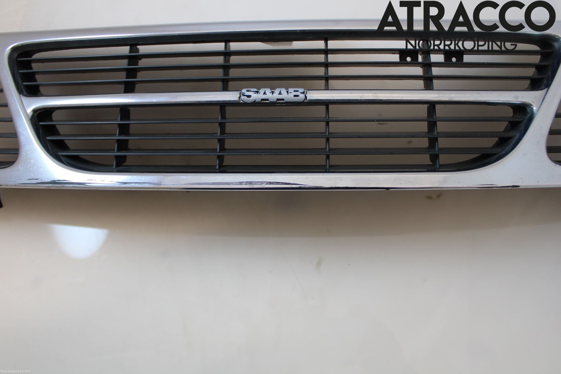 Saab 900      94-98 Grill Komplett