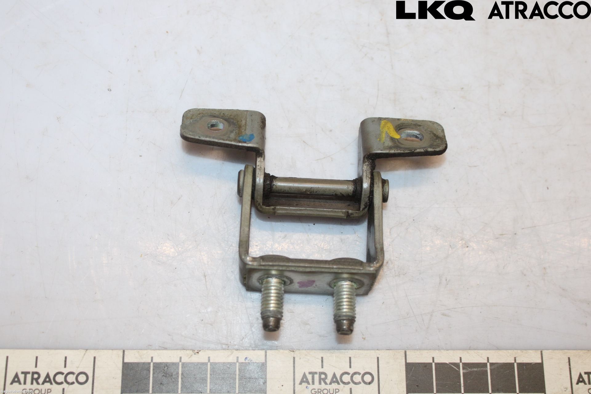 Kia VENGA 10-19 Bakluke Hengsel Venstre
