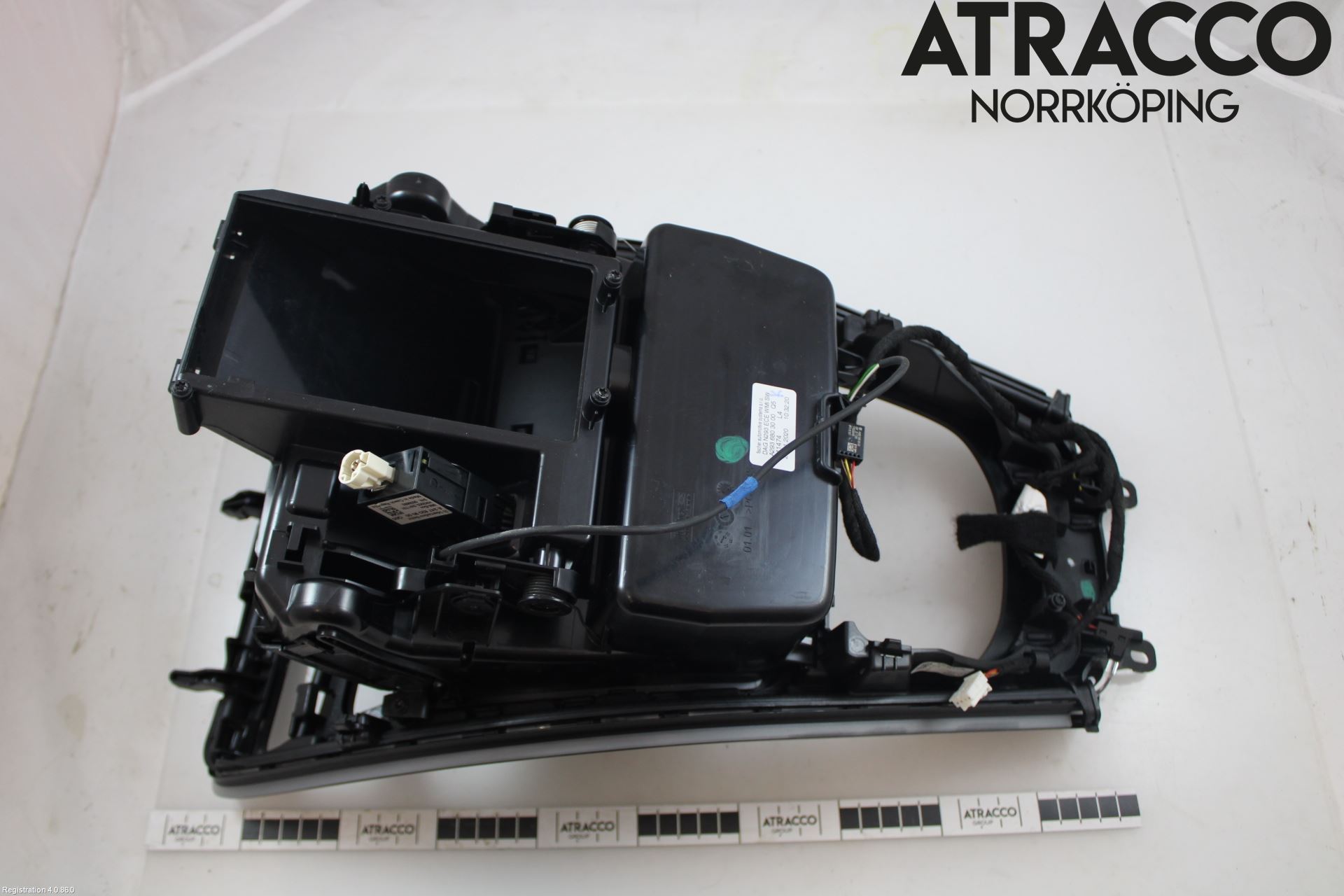 Mercedes-Benz MB EQC (N293) 20- Instrumentkonsoll Midt