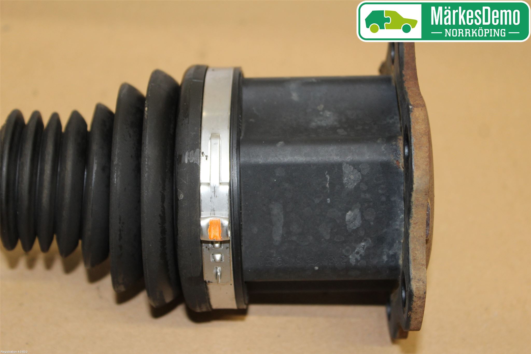 Audi A4/S4 B9 16-19 Drivaksel Foran Kompl Venstre