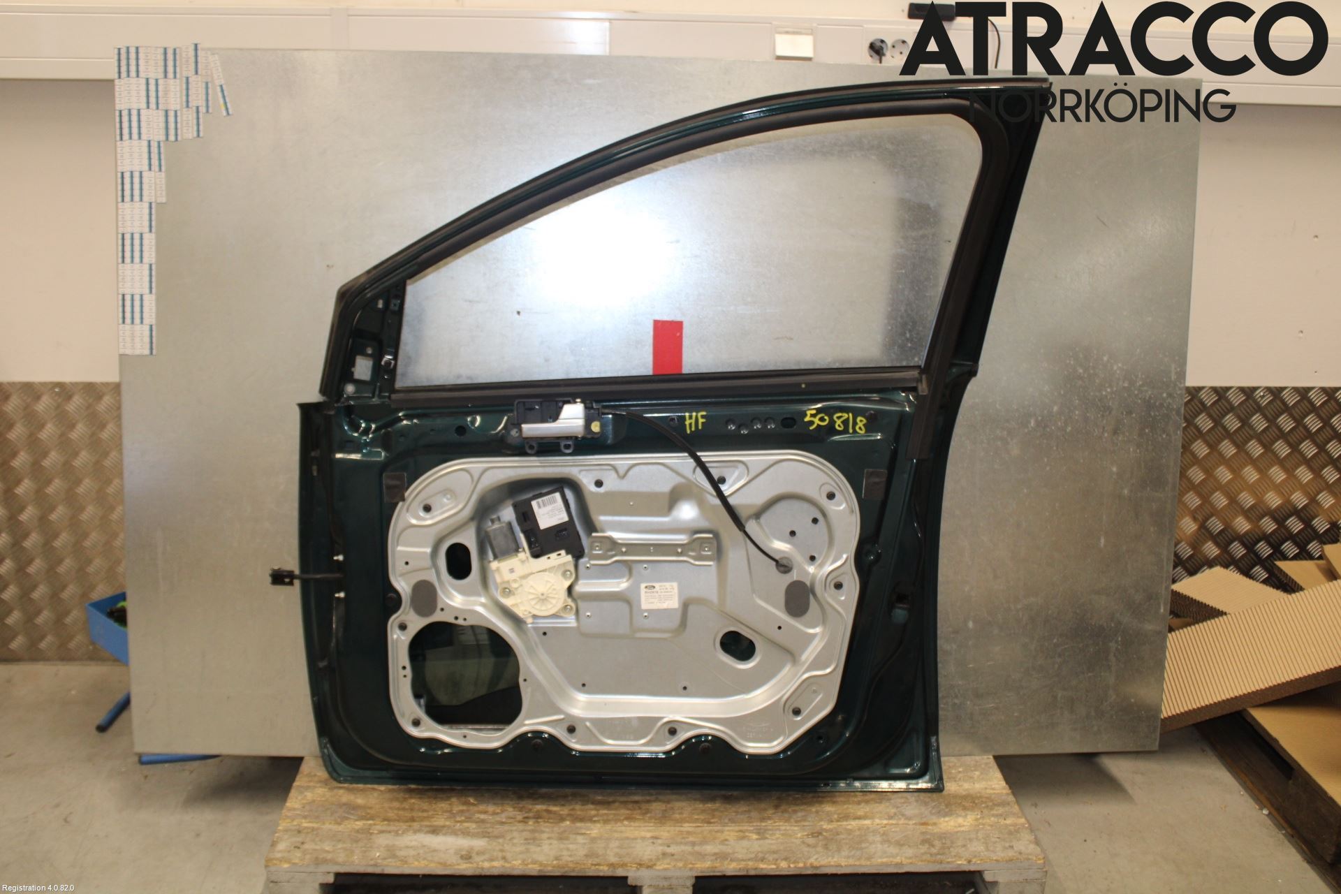 Ford FOCUS     04-07 Dør 4D Foran Høyre