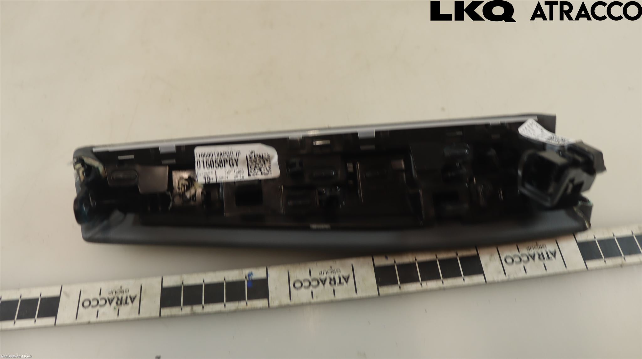 Volkswagen VW PASSAT 24- Innr Dekor Instrbord