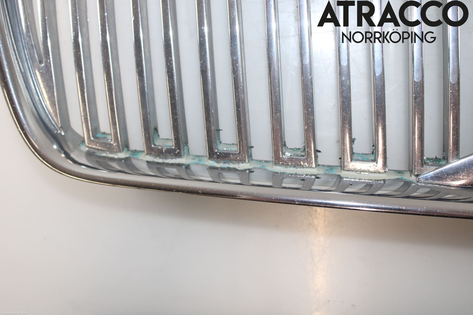 Volvo V50 04-07 Grill Komplett