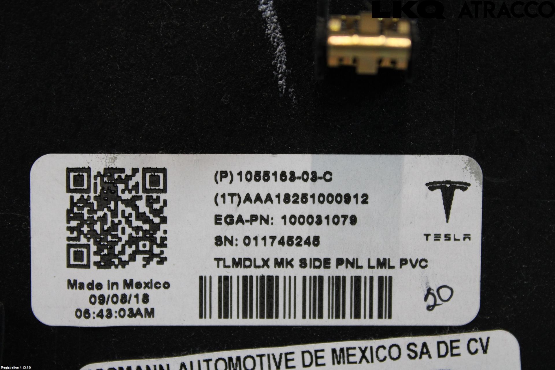 Tesla MODEL X 16- Innr Konsoll-Lomme