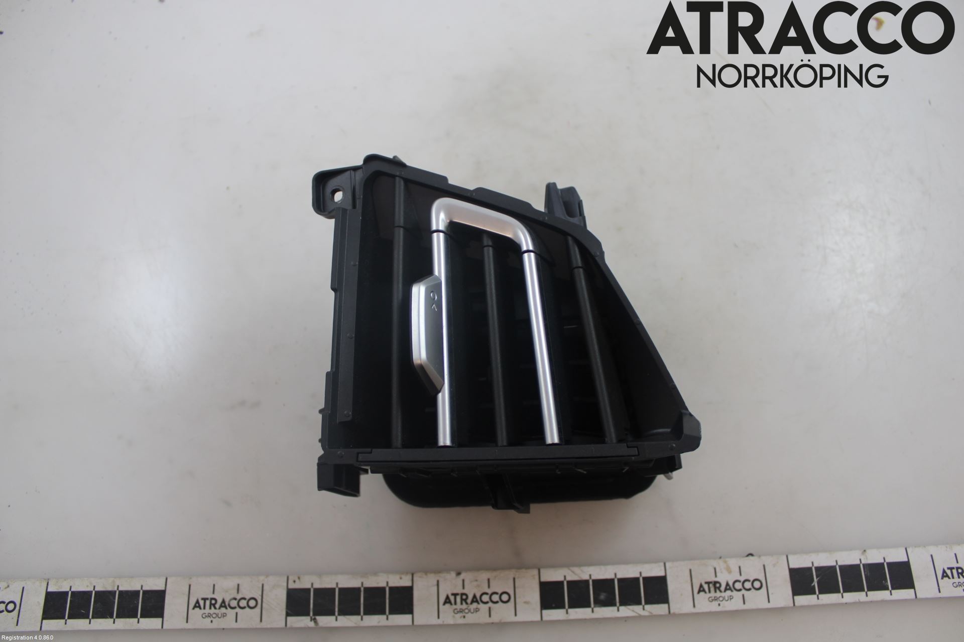 Audi Q4 E-TRON FZ 22- Dashbord Kanal - Dyse