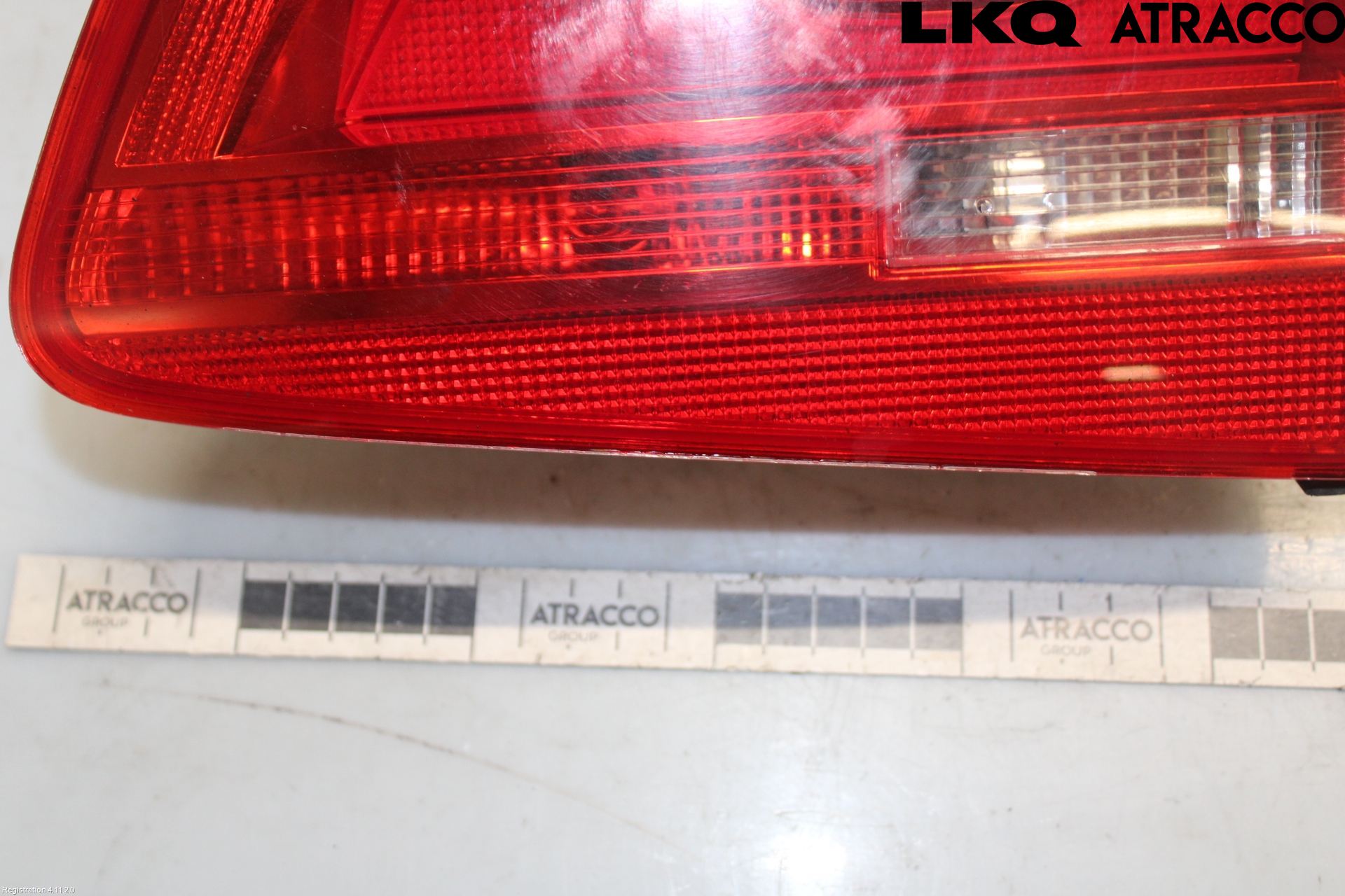 Volkswagen VW TOURAN 10-15 Baklykt Høyre  På Luke(Indre)