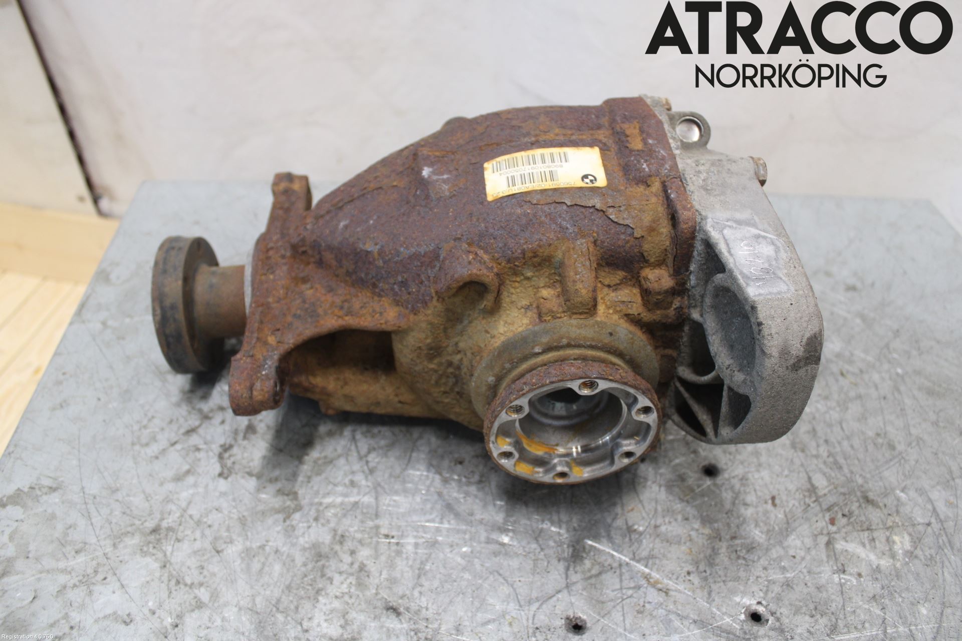 BMW 5 E60/61 Sed/Tou 02-10 Bakaksel Kardang Bak -Diff