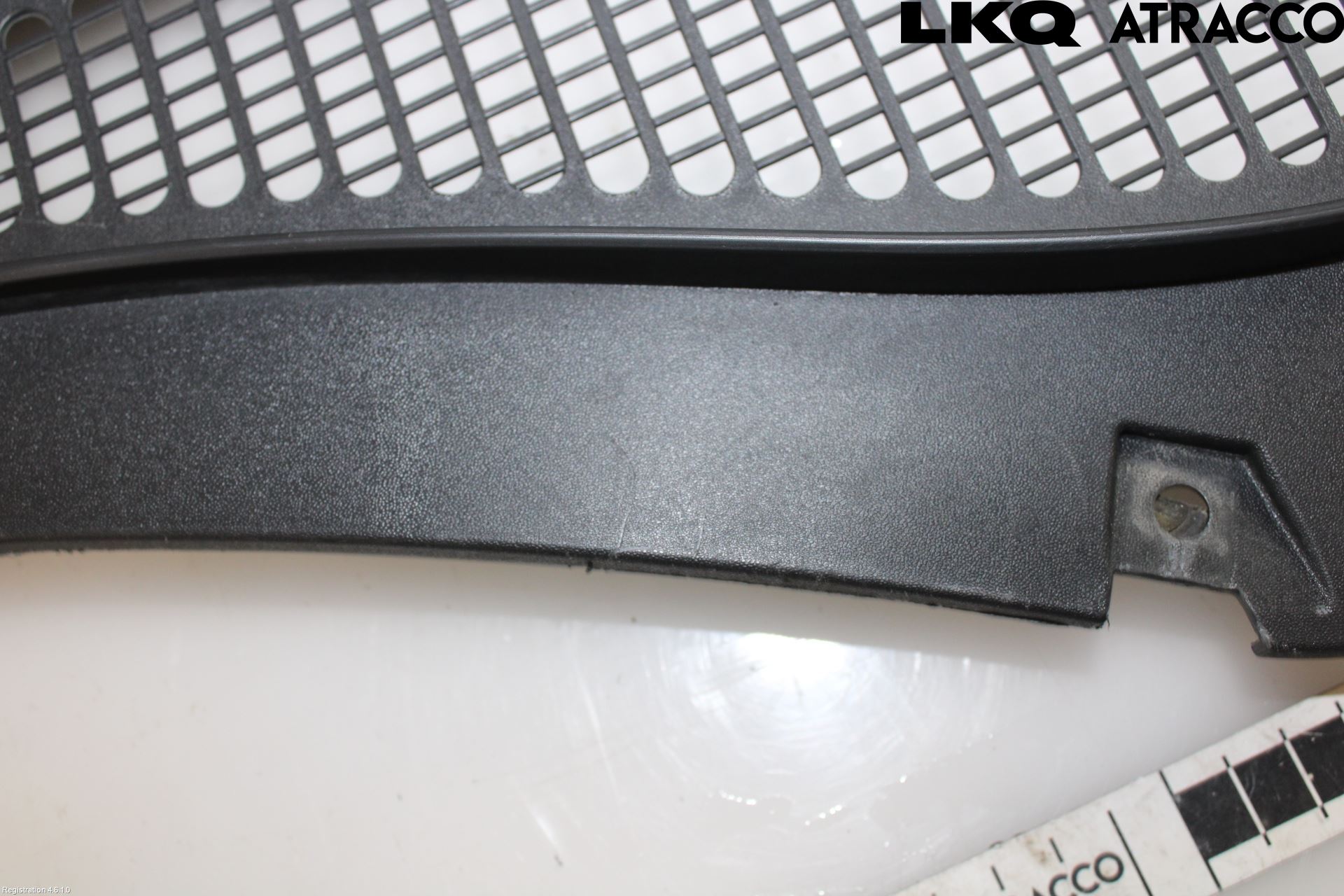 Skoda SUPERB 16-24 Visker Deksel-Grill-Under Frr
