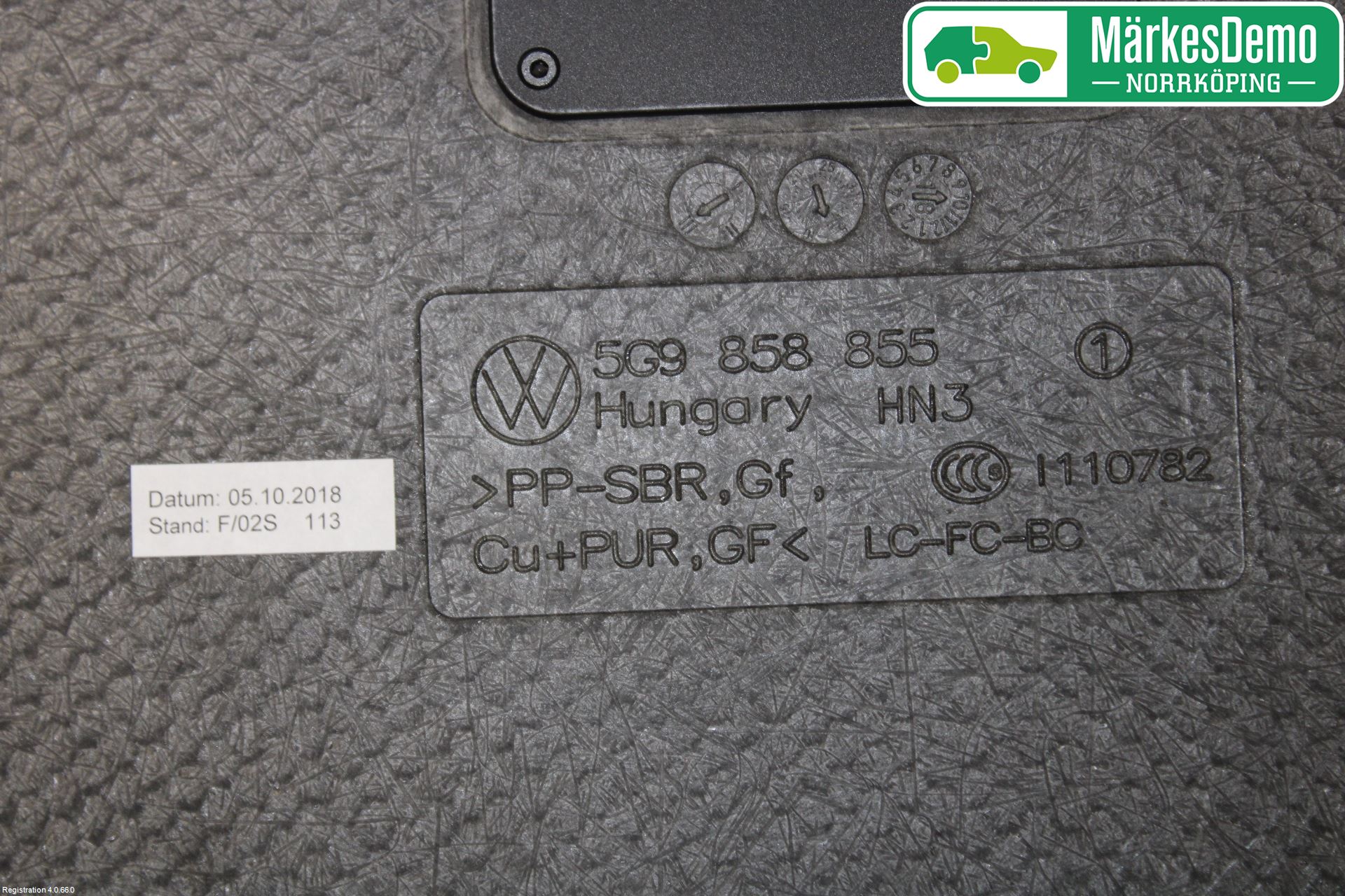 Volkswagen VW GOLF / E-GOLF VII 13-20 Innr Bagasjeromkledsel