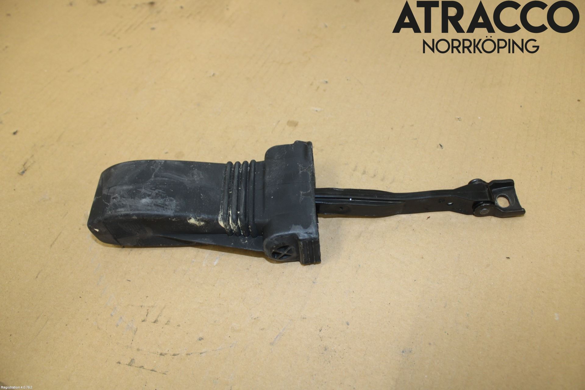 Audi A6 F2/C8 19- Dørstopper