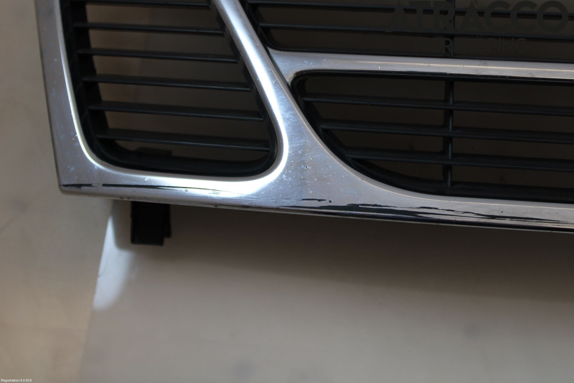 Saab 900      94-98 Grill Komplett