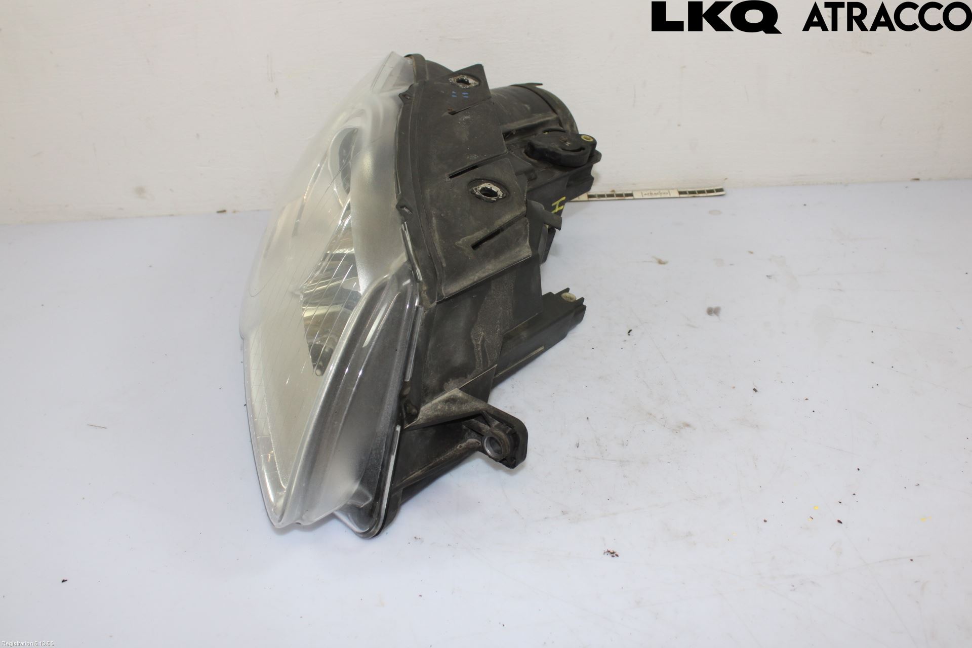 Volkswagen VW PASSAT 05-11 Frontlykt Høyre