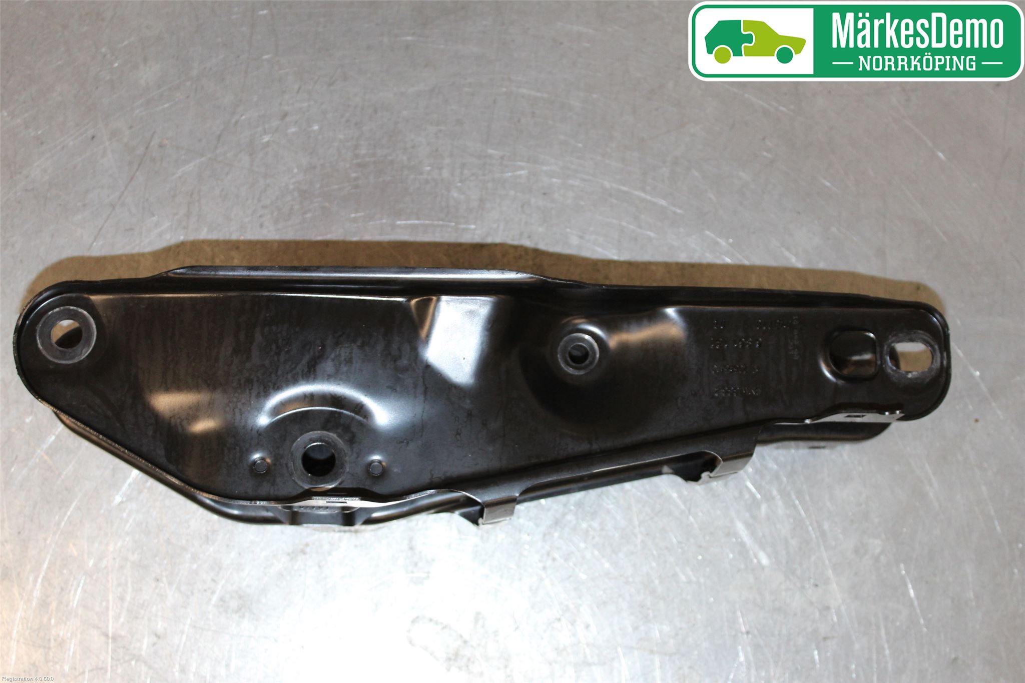BMW 5 G30/G31/F90 17-23 Bærearm Bak Venstre