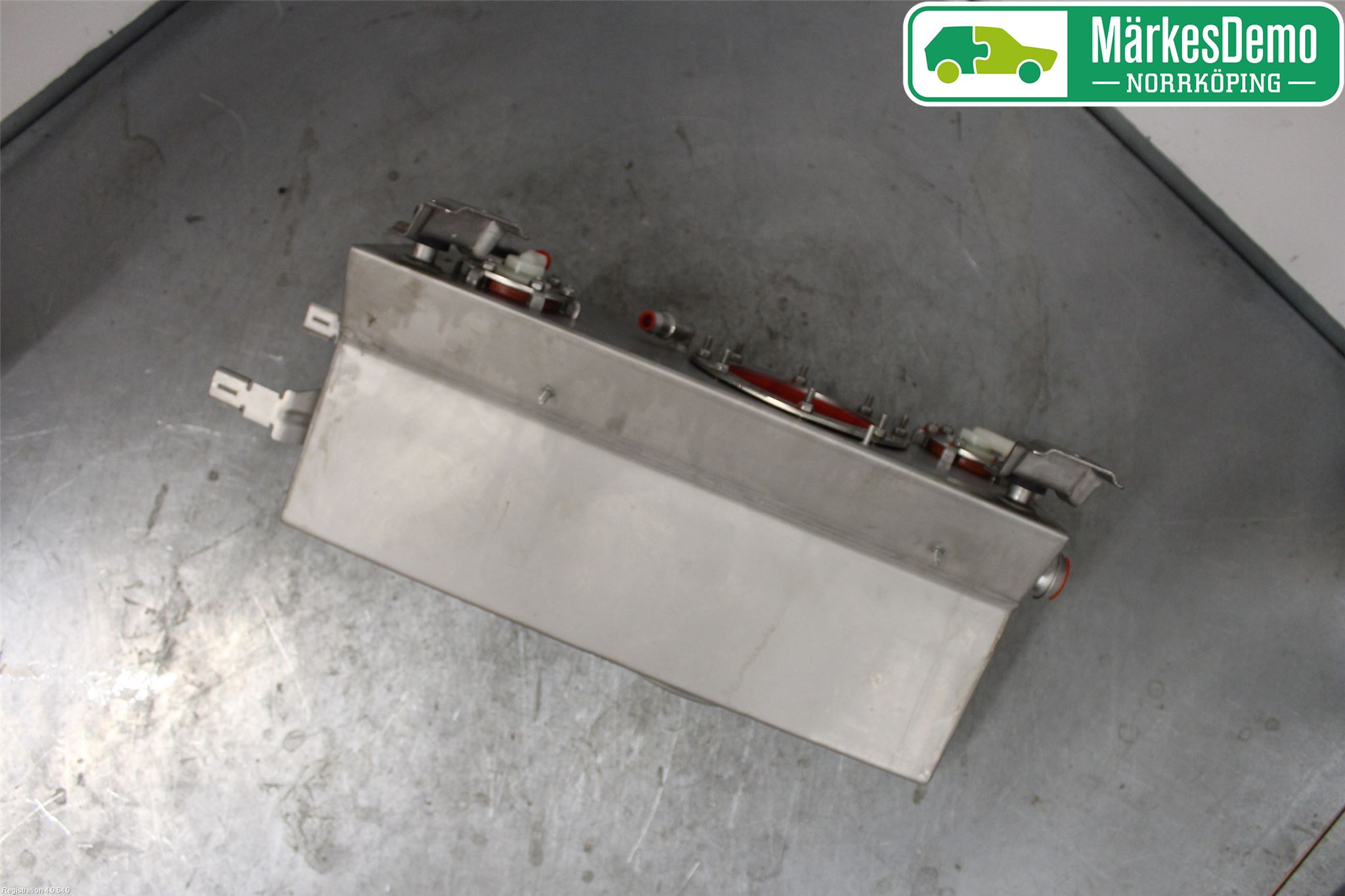 Volkswagen VW CADDY 16-20 Drivstofftank Innsprøytning
