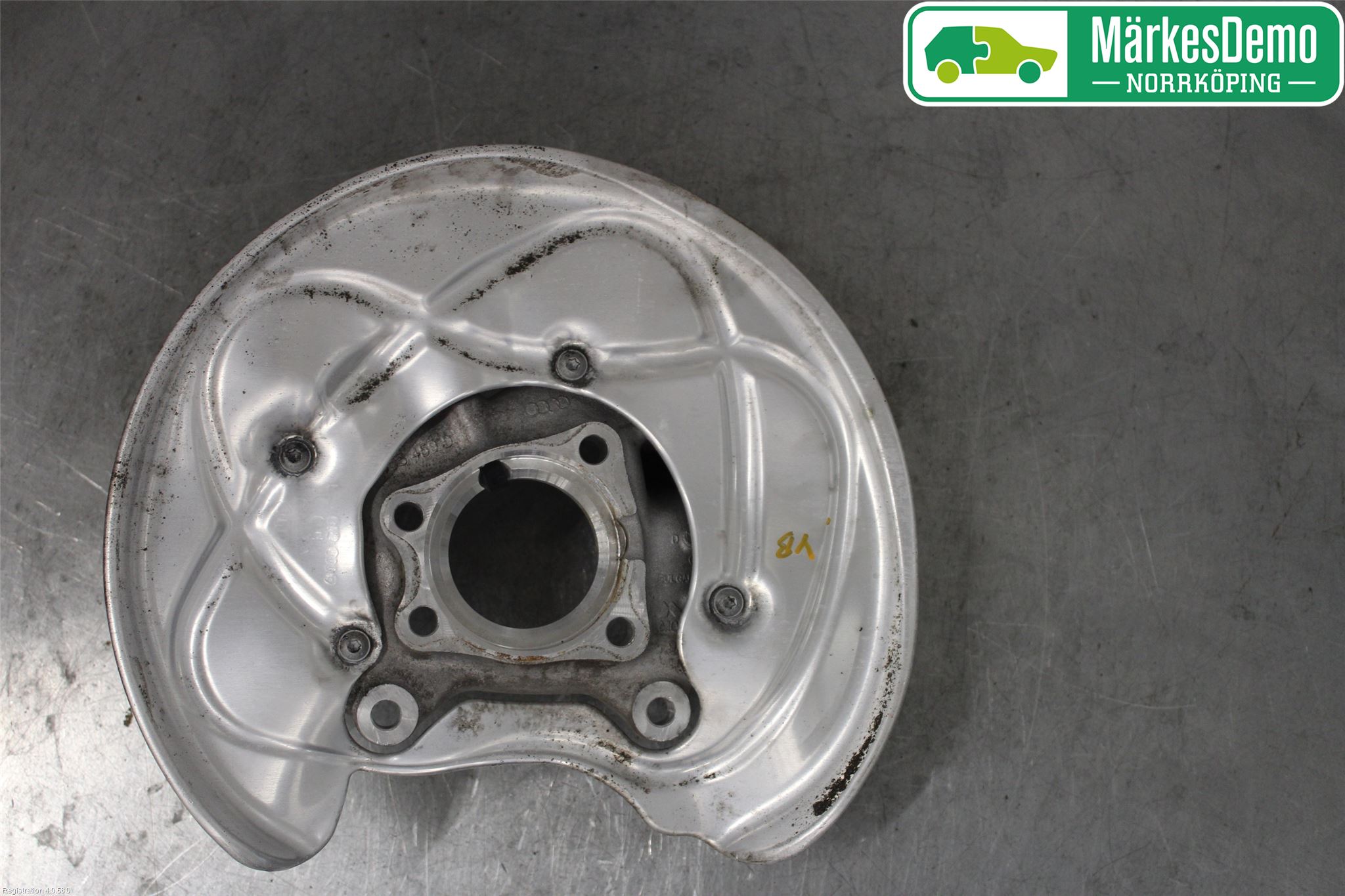 Audi A4/S4 B9 16-19 Spindel Vb