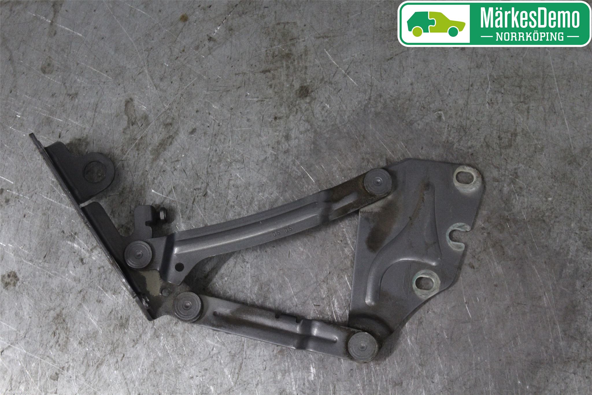 Volkswagen VW GOLF PLUS/CROSS GOLF 04-14 Panser Hengsel - Hengsler