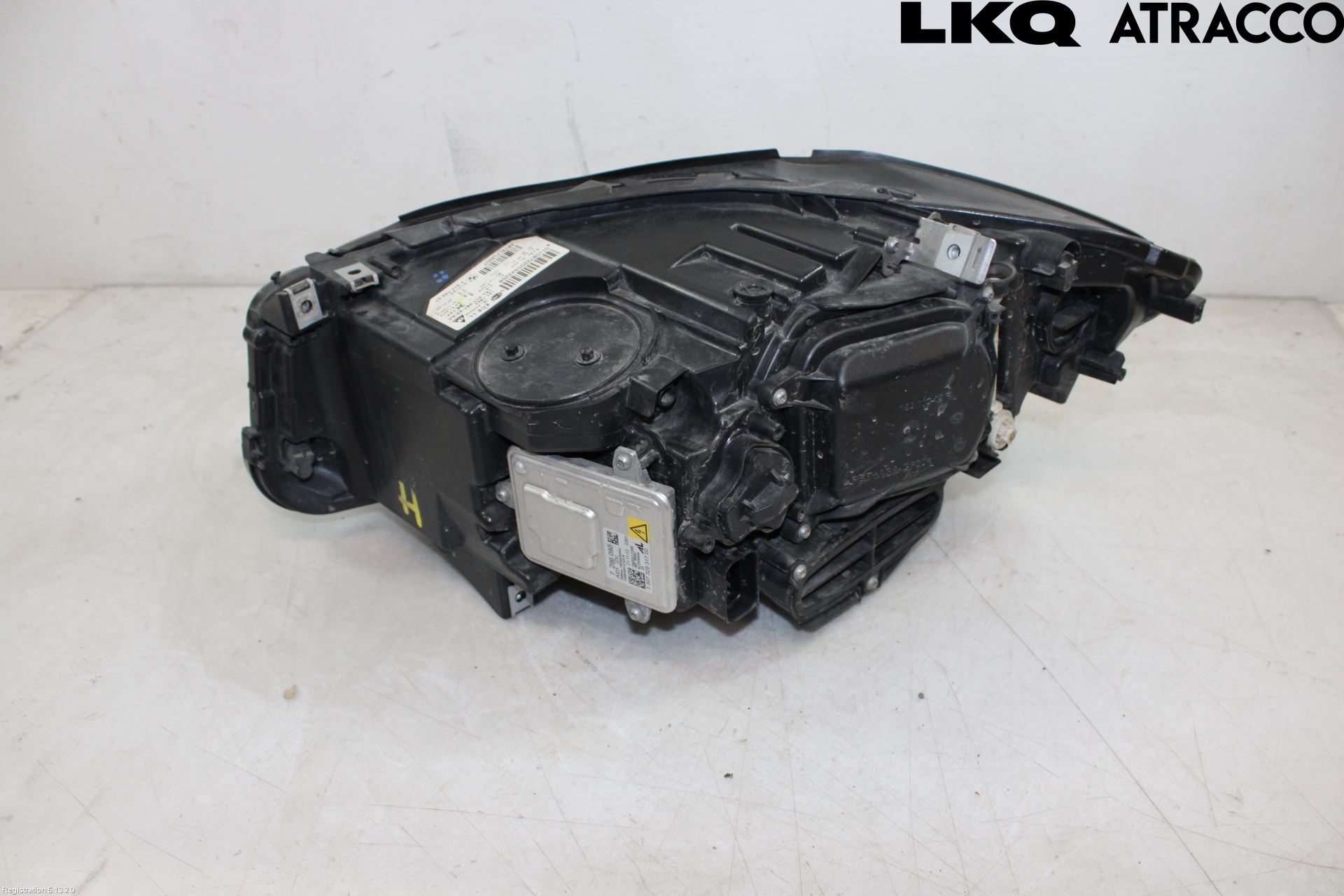 BMW 5 F10/F11/F18 09-17 Frontlykt Høyre