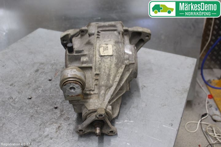 Mercedes-Benz MB E-KLASS (W213) 16-23 Bakaksel Kardang Bak -Diff