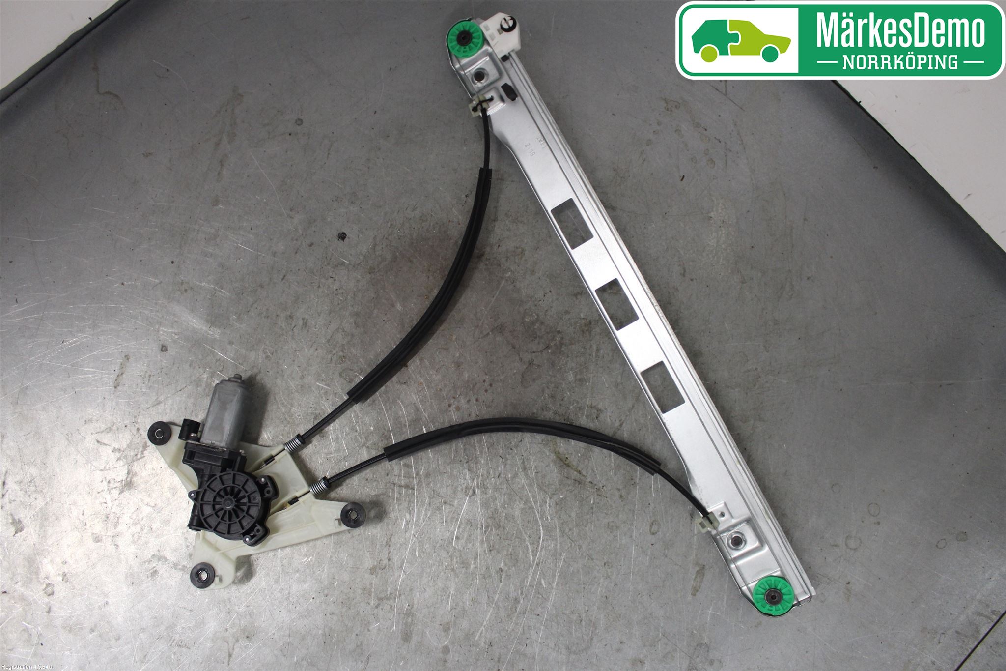 Nissan NV400 12-24 Vindusheis El Komp
