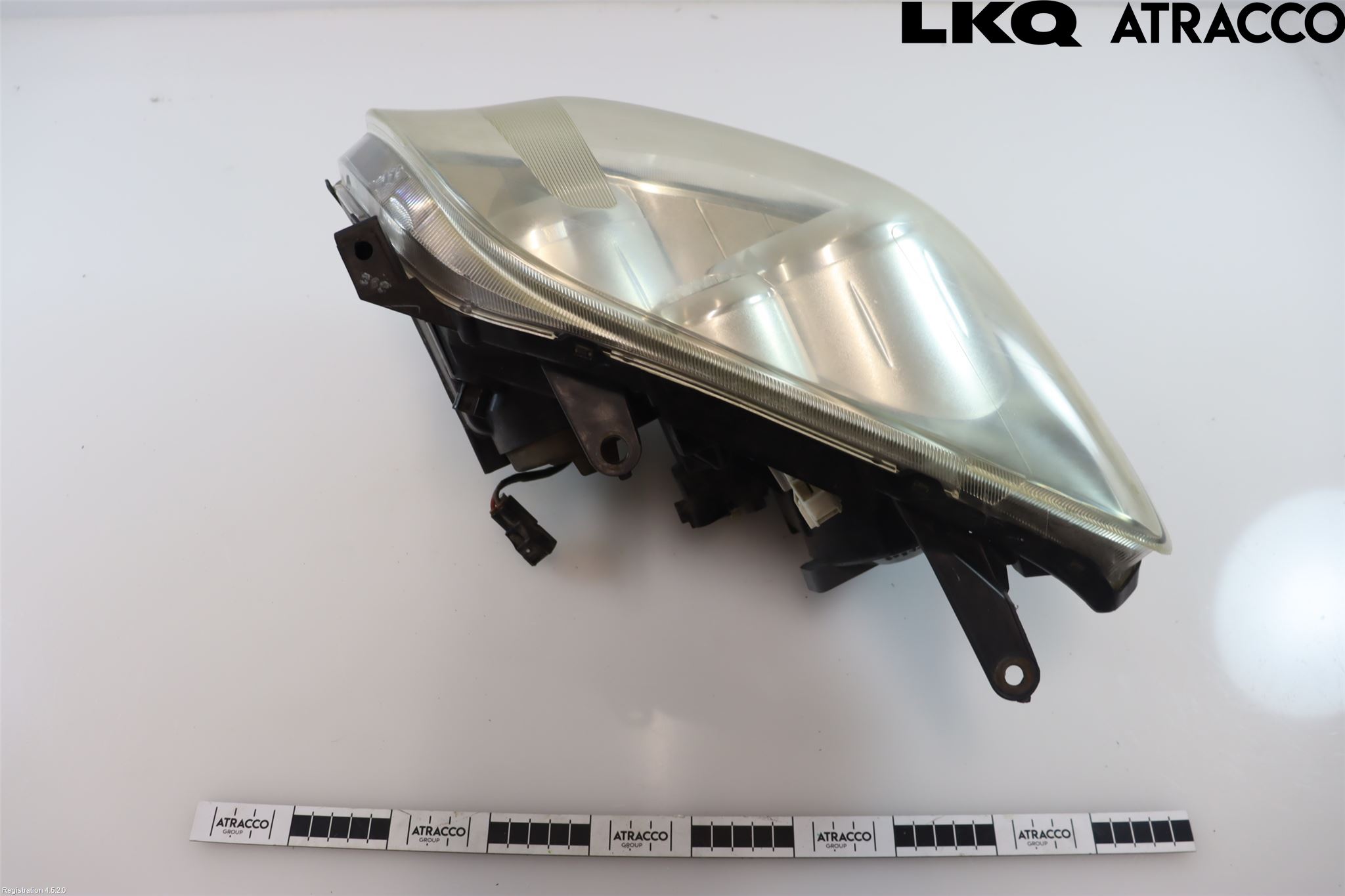 Toyota AVENSIS 07-08 Frontlykt Høyre