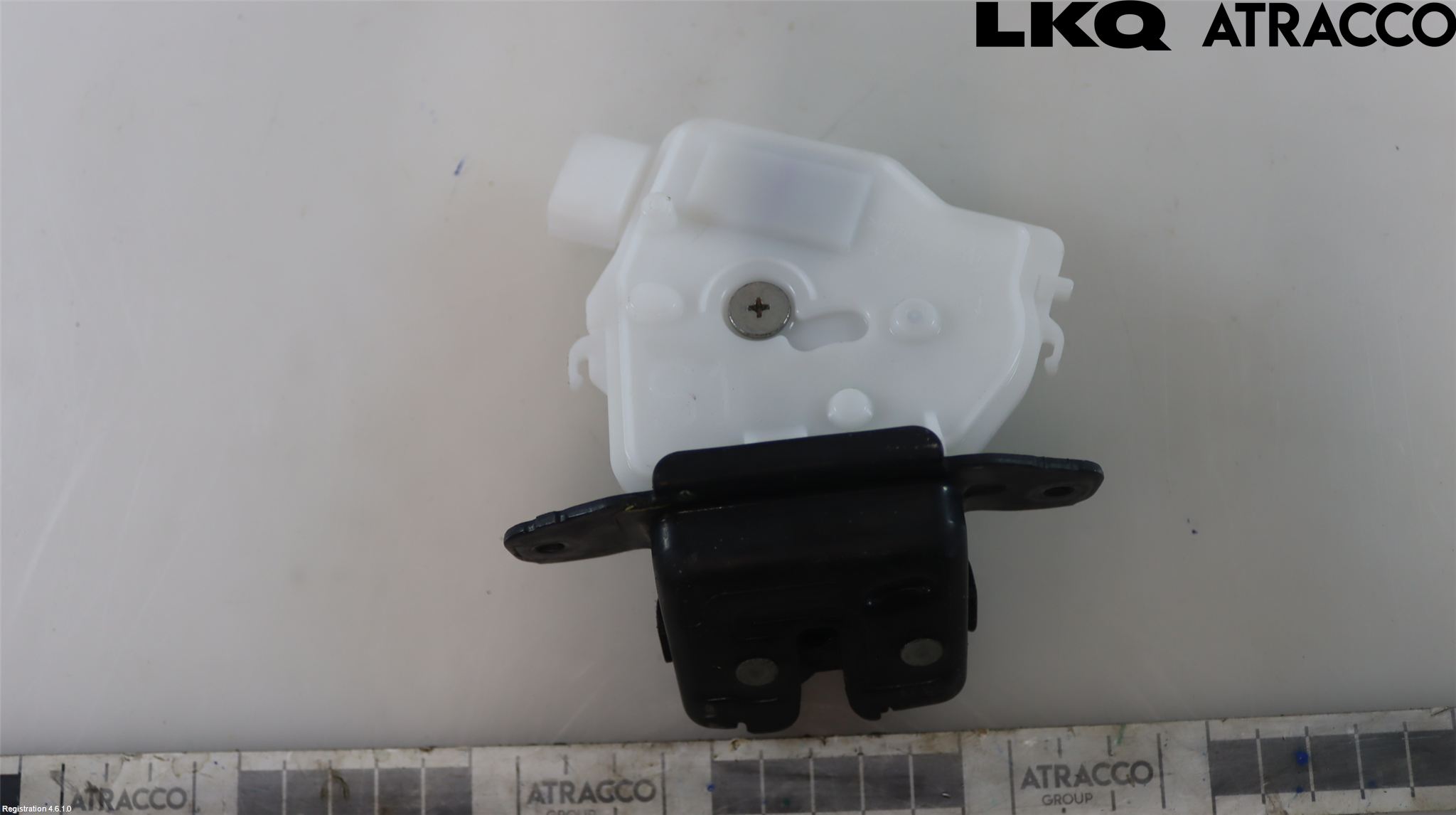 Toyota AURIS 13-19 Bakluke-Lokk Låsekasse