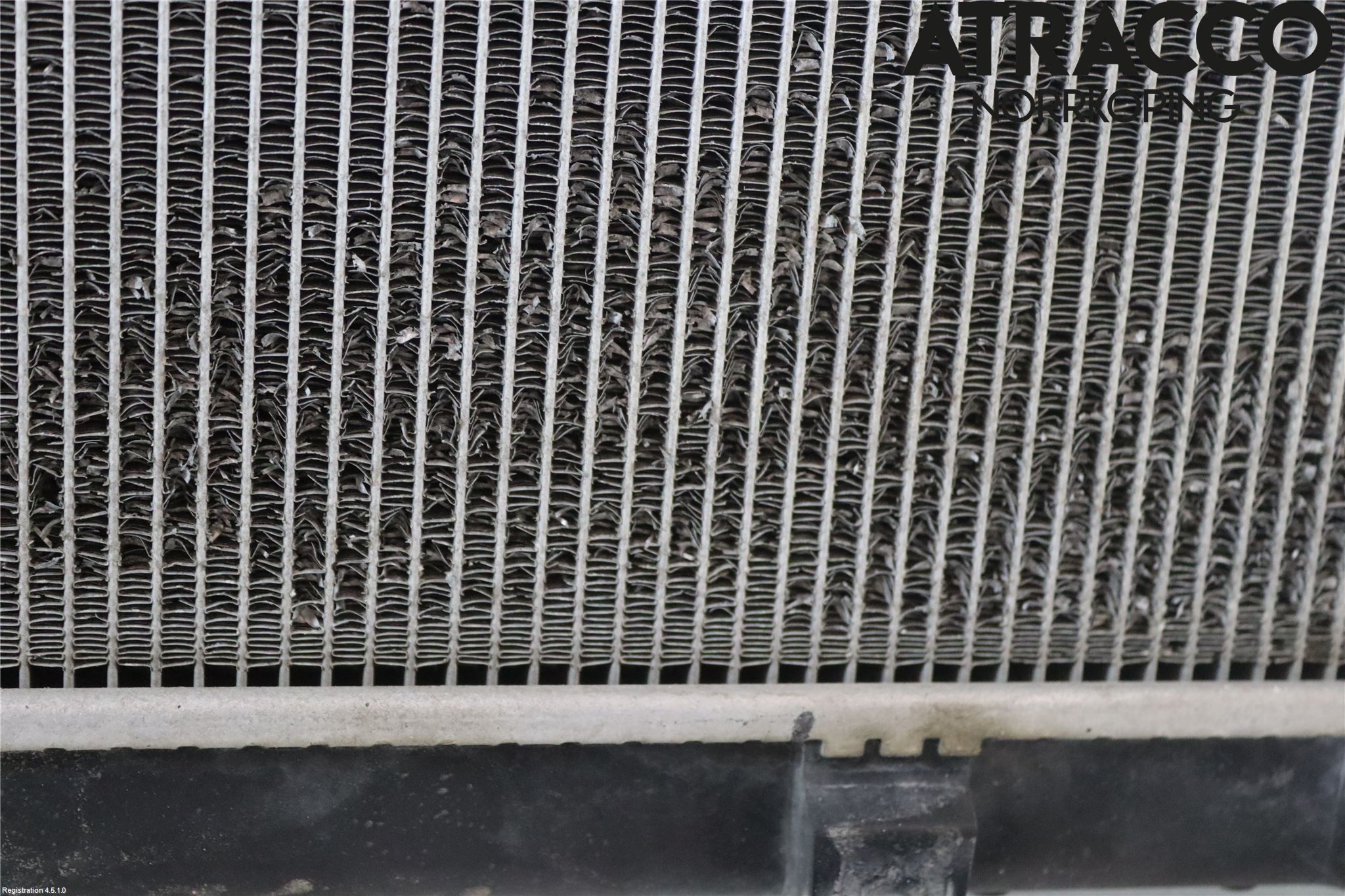 Toyota YARIS XP130 12-14 Radiator Manuell