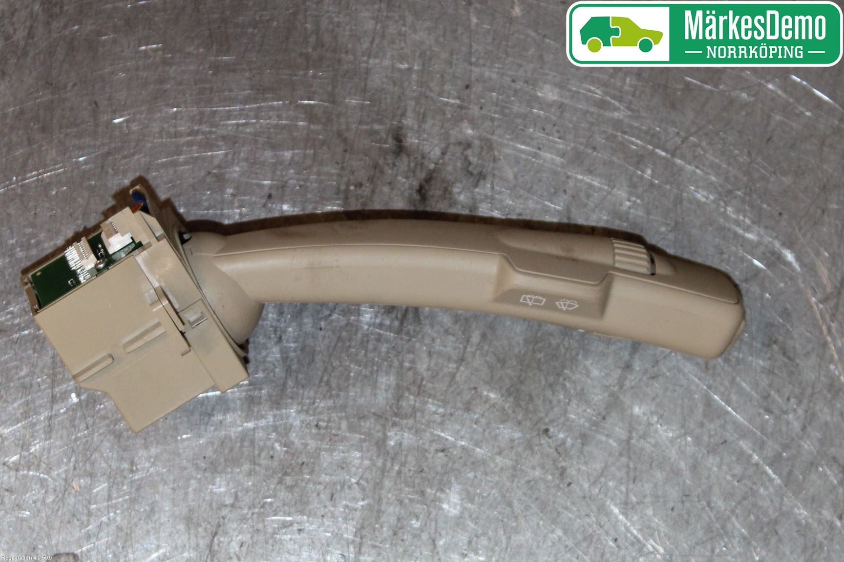 Volvo V70 08-13 Bryter Ratt Visker - Spyler