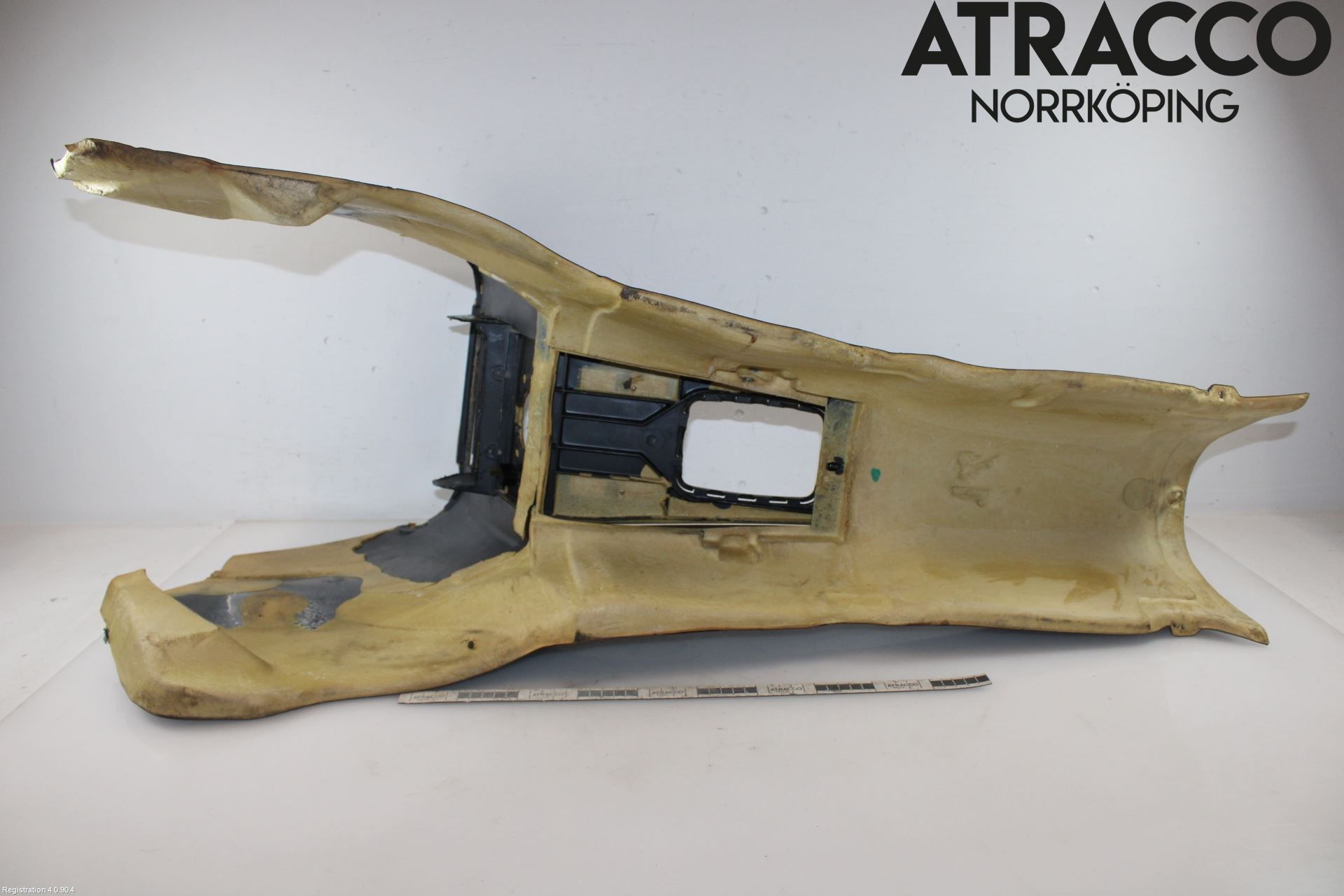 Mercedes-Benz MB COMPAKT  (W115) 68-76 Instrumentkonsoll Midt