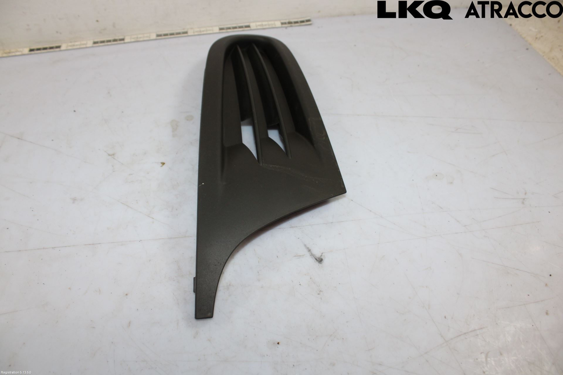 Volkswagen VW GOLF VI 09-13 Grilldel Høyre