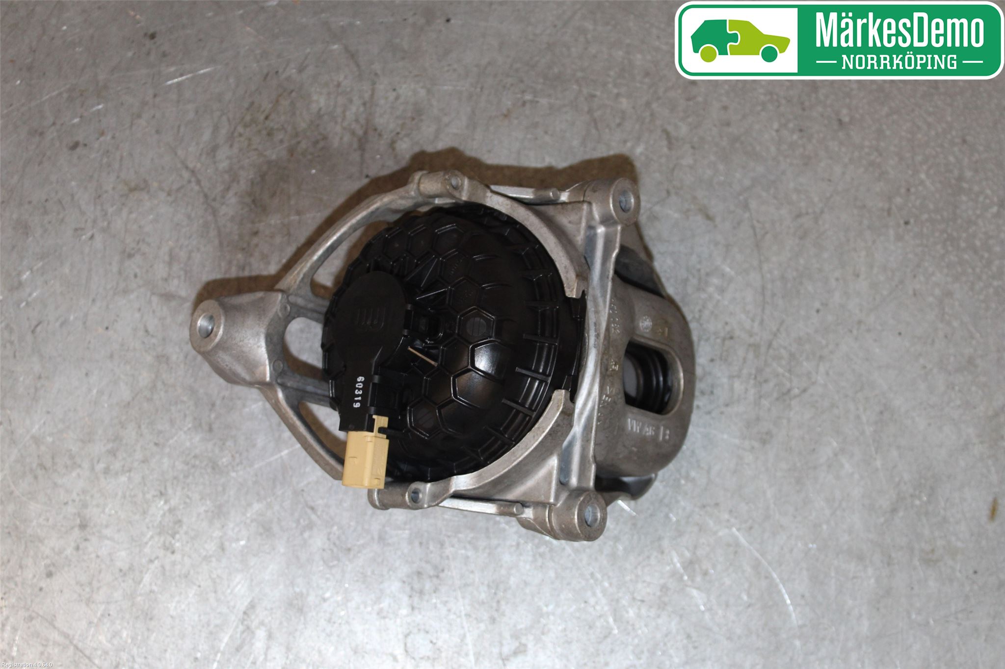 Audi A6 F2/C8 19- Motor Feste Gummi