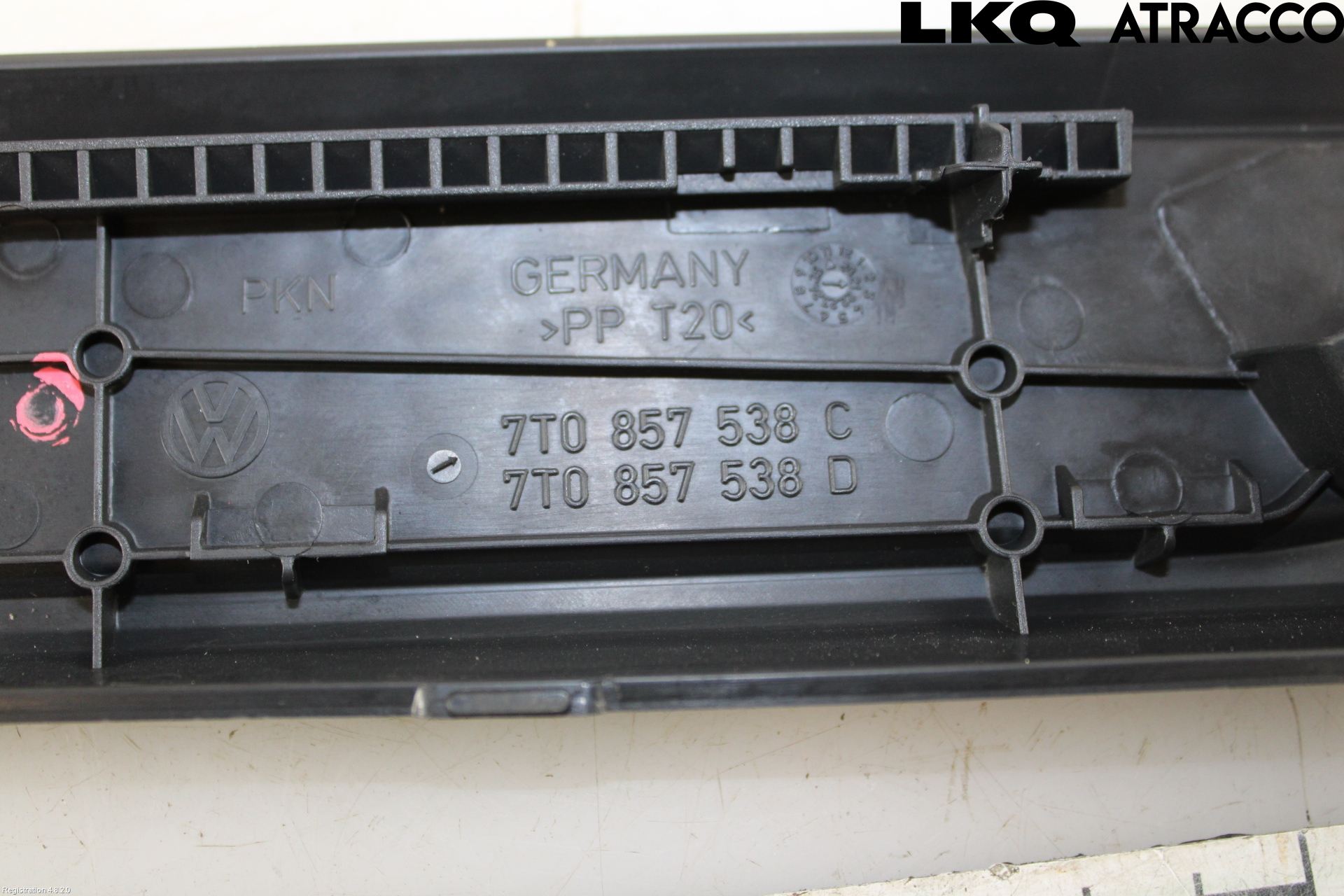 Volkswagen VW TRANSP/CARAVELLE (T7) 22-24 List Framskjerm Hs