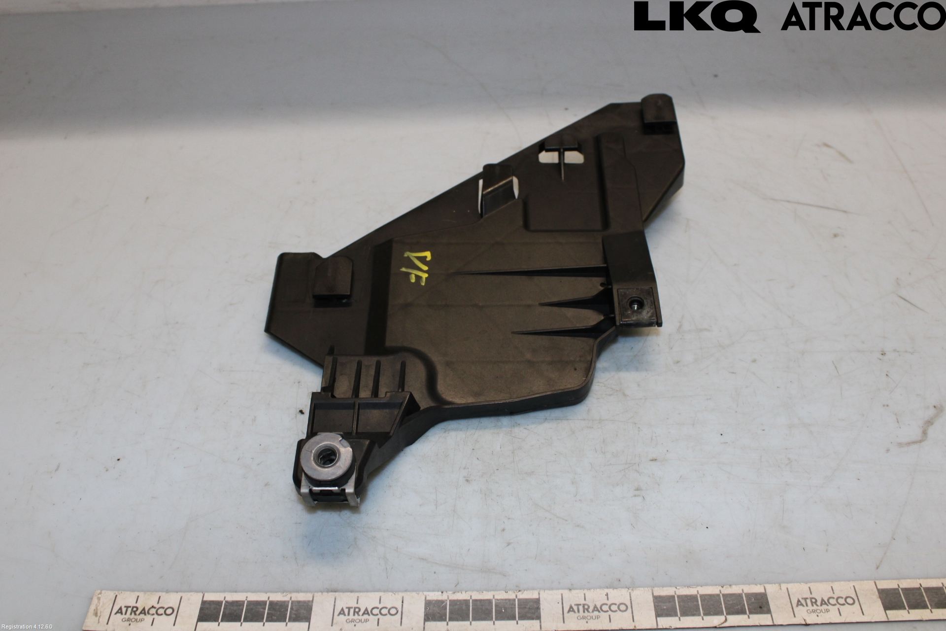 Audi Q5 09-16 Frontlykt Holder-Feste