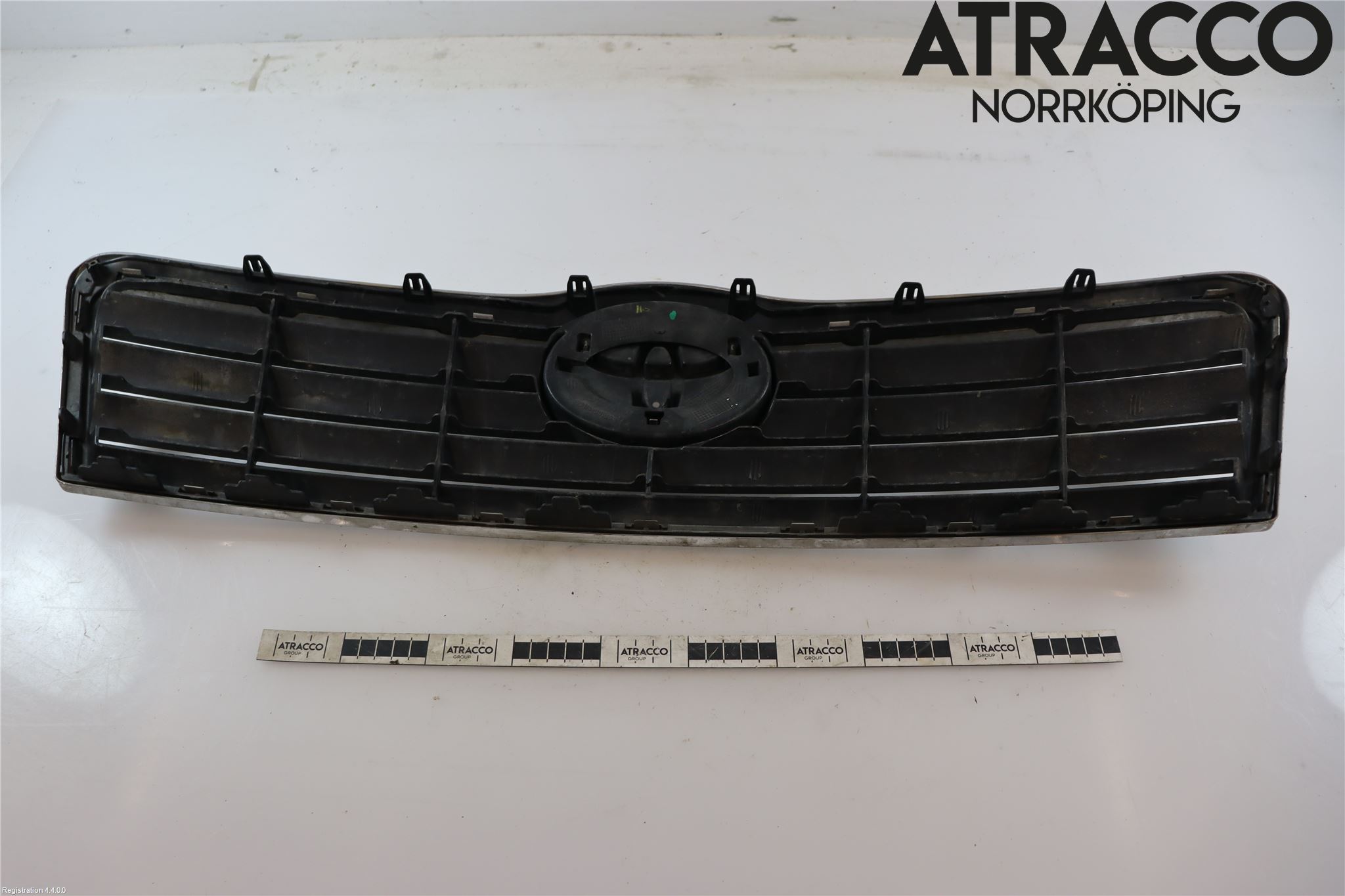 Toyota AVENSIS 03-06 Grill Komplett