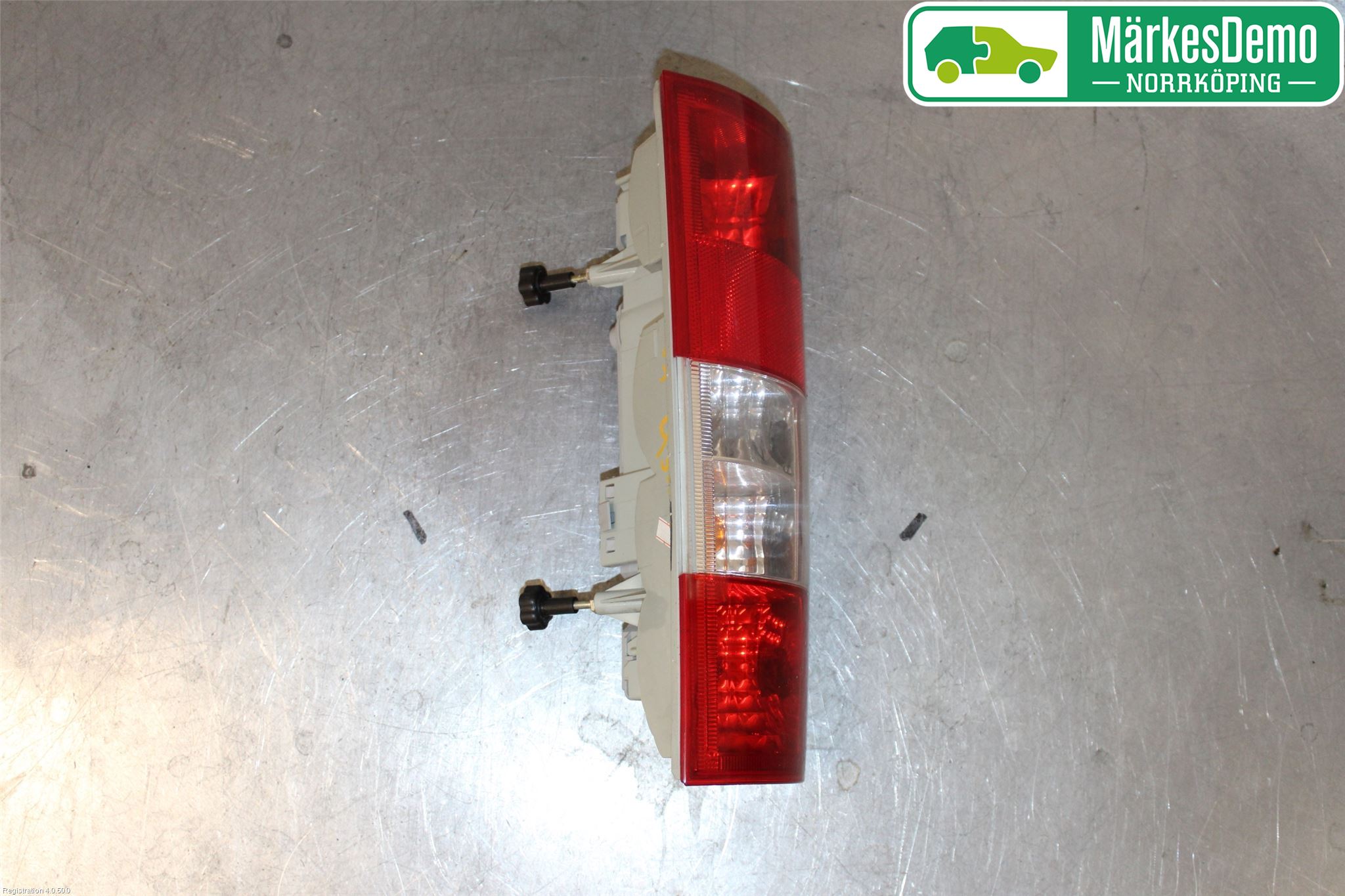 Ford TRANSIT CONNECT 03-08 Baklykt Venstre
