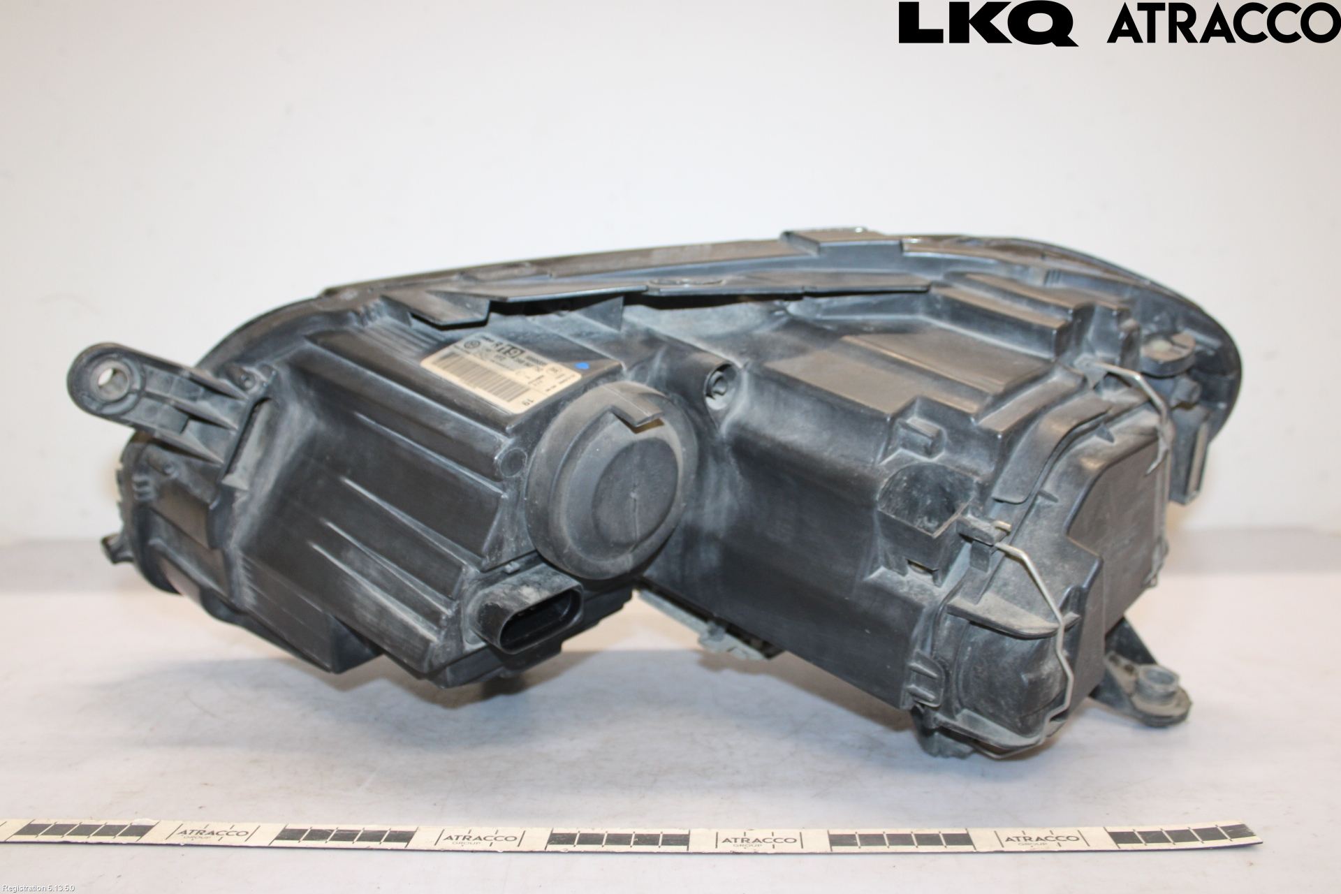 Volkswagen VW PASSAT 11-14 Frontlykt Høyre