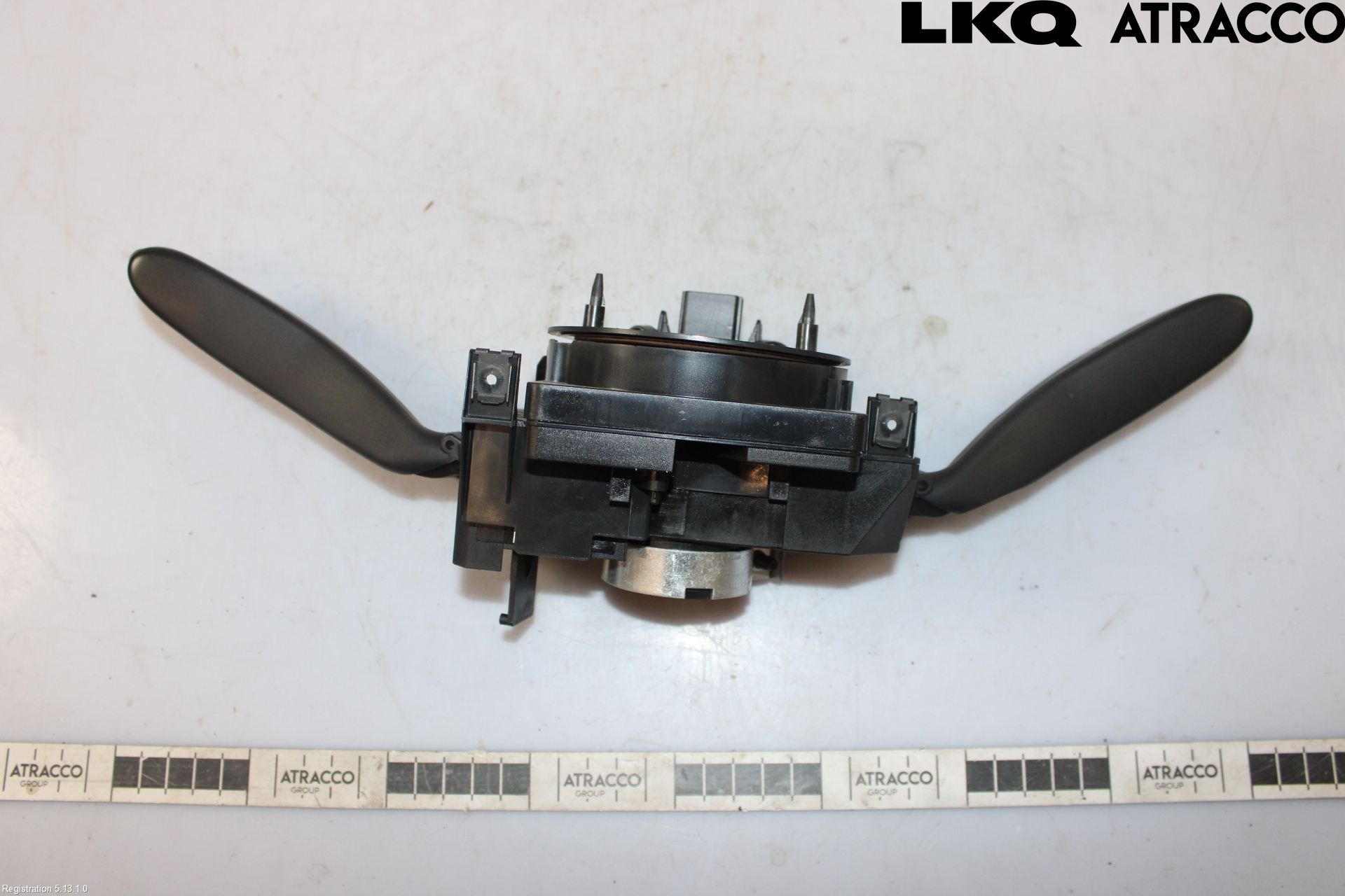Volkswagen VW AMAROK 2H 10-22 Bryter Ratt Kombi H Og V