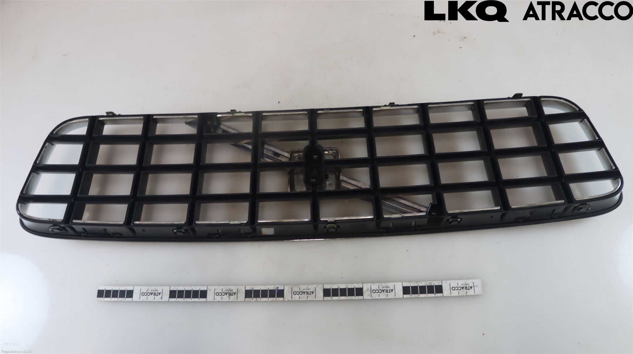 Volvo XC90 03-06 Grill Komplett