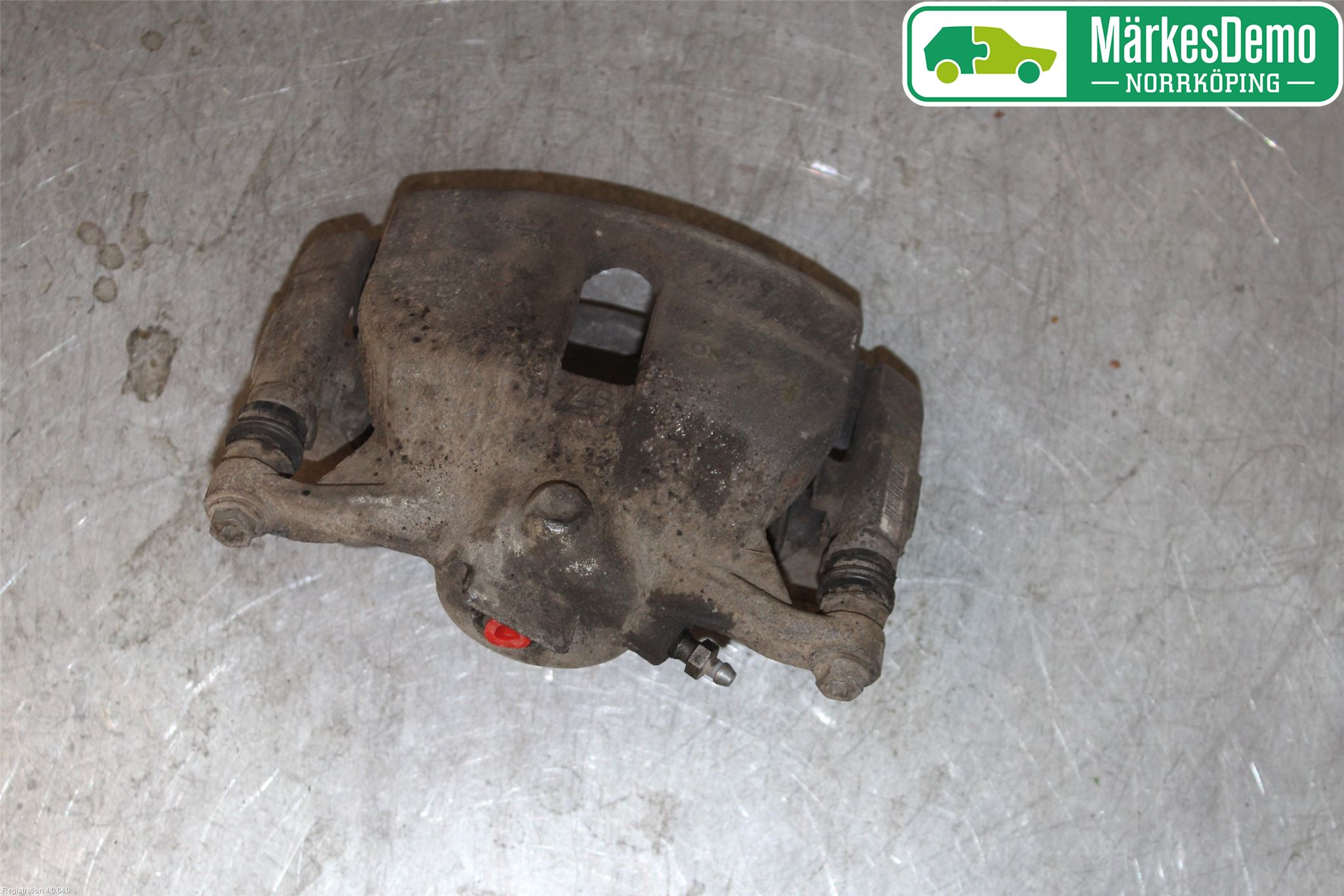 Volkswagen VW PASSAT 15-19 Bremsecaliper Foran Høyre