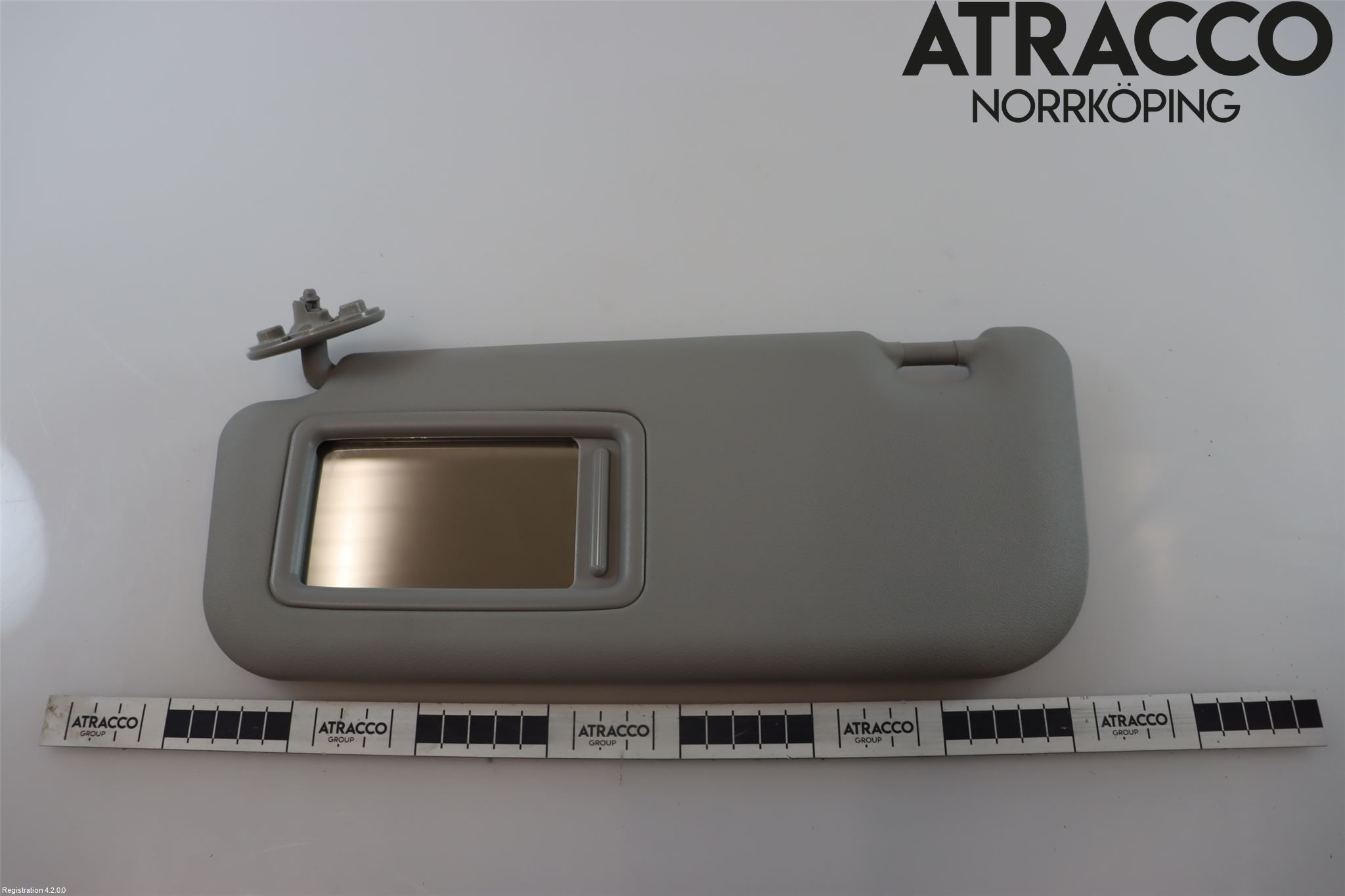Toyota YARIS XP21 20- Innr Solskjerm